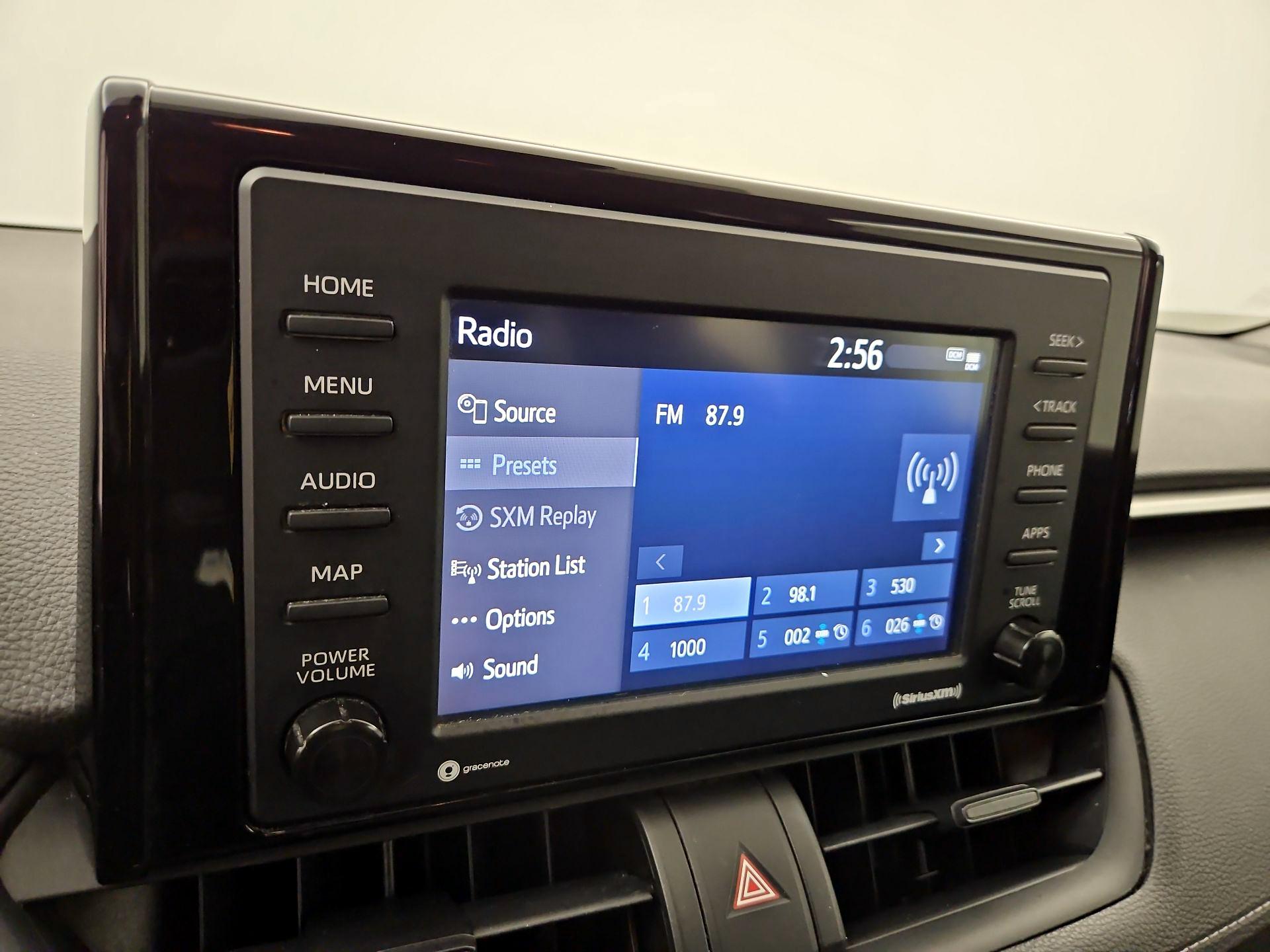 Thumbnail: 2020 Toyota RAV4 - 15