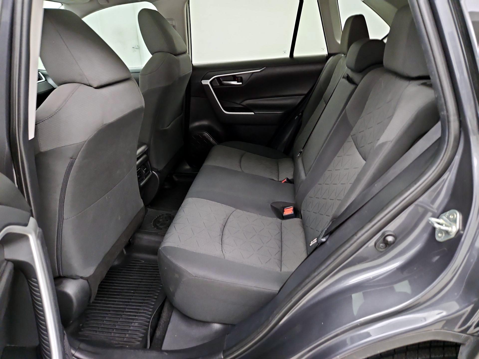 Thumbnail: 2020 Toyota RAV4 - 20