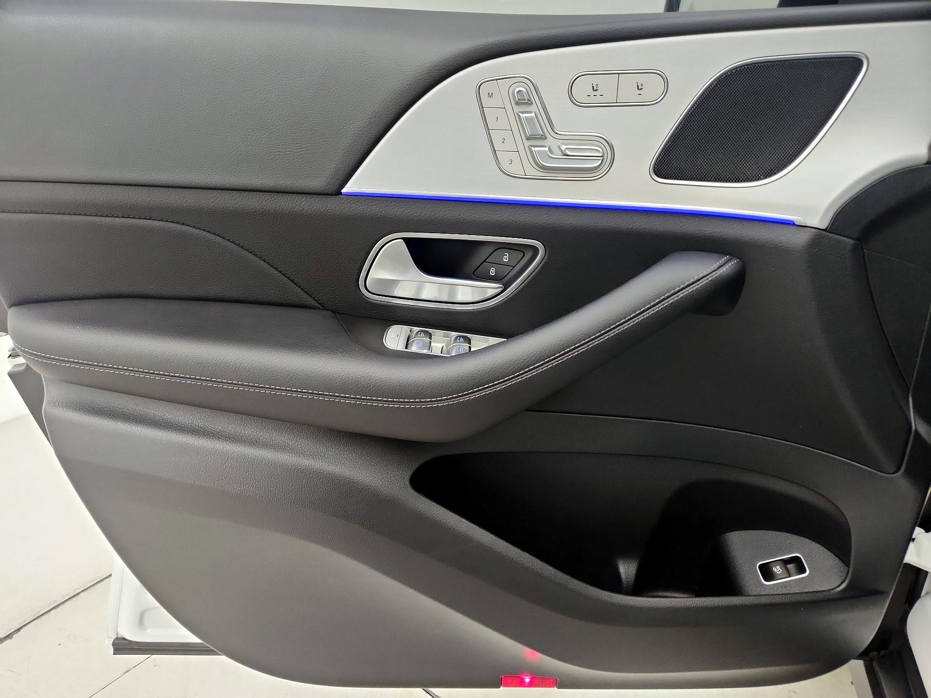 Thumbnail: 2025 Mercedes-Benz GLE - 12