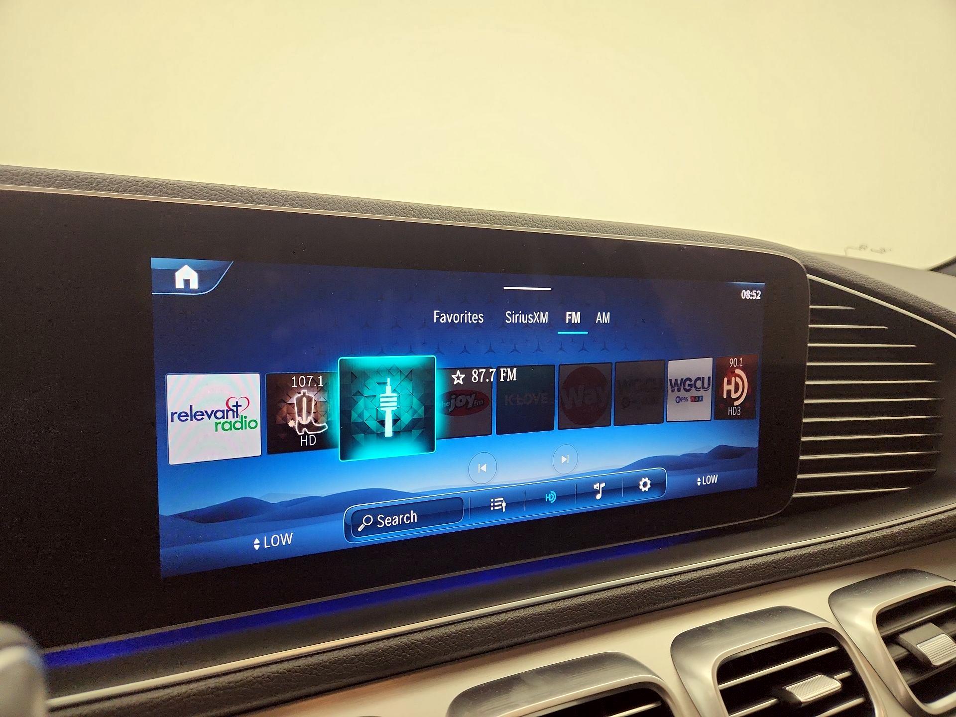 Thumbnail: 2025 Mercedes-Benz GLE - 16