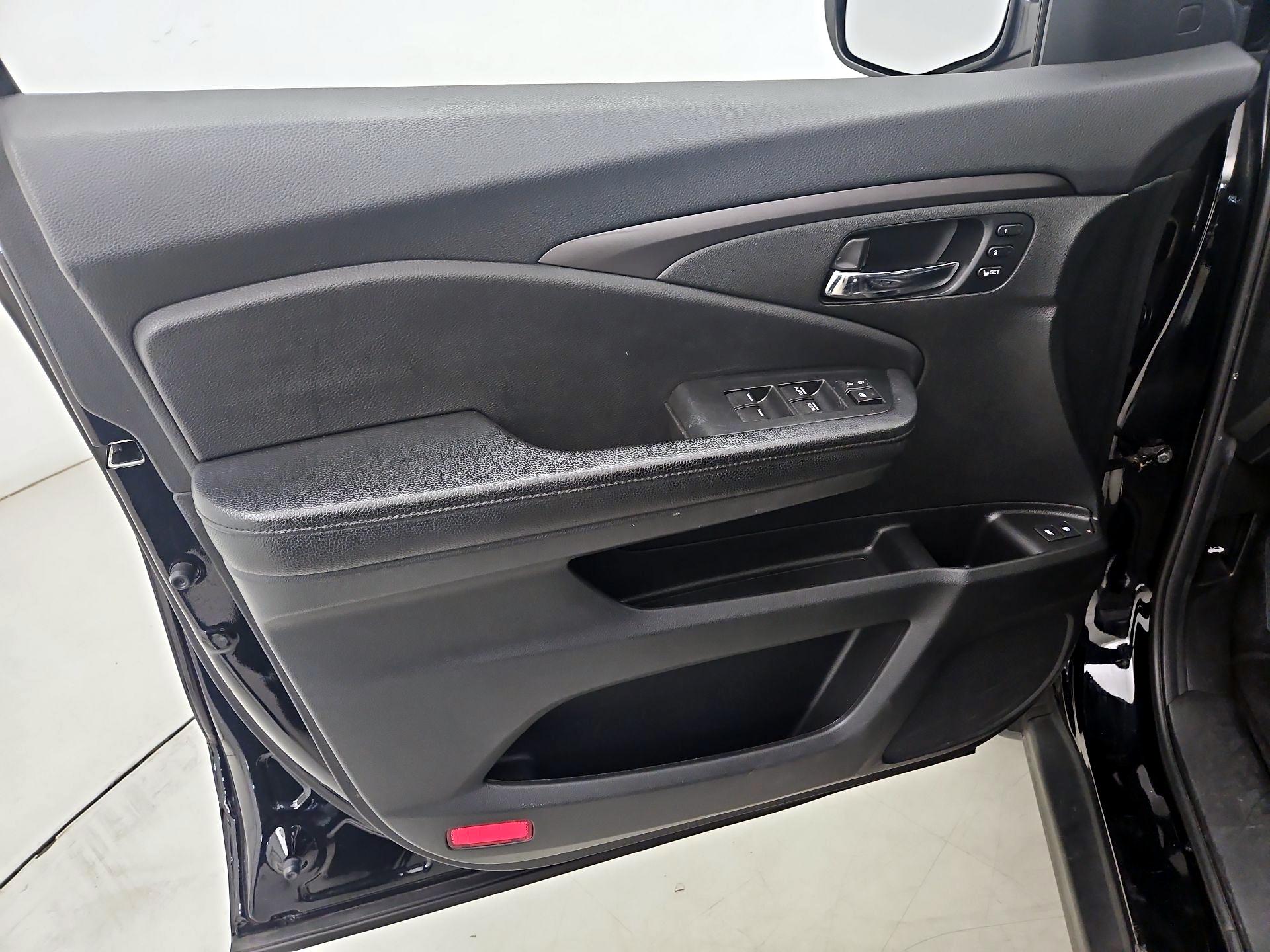 Thumbnail: 2021 Honda Pilot - 12