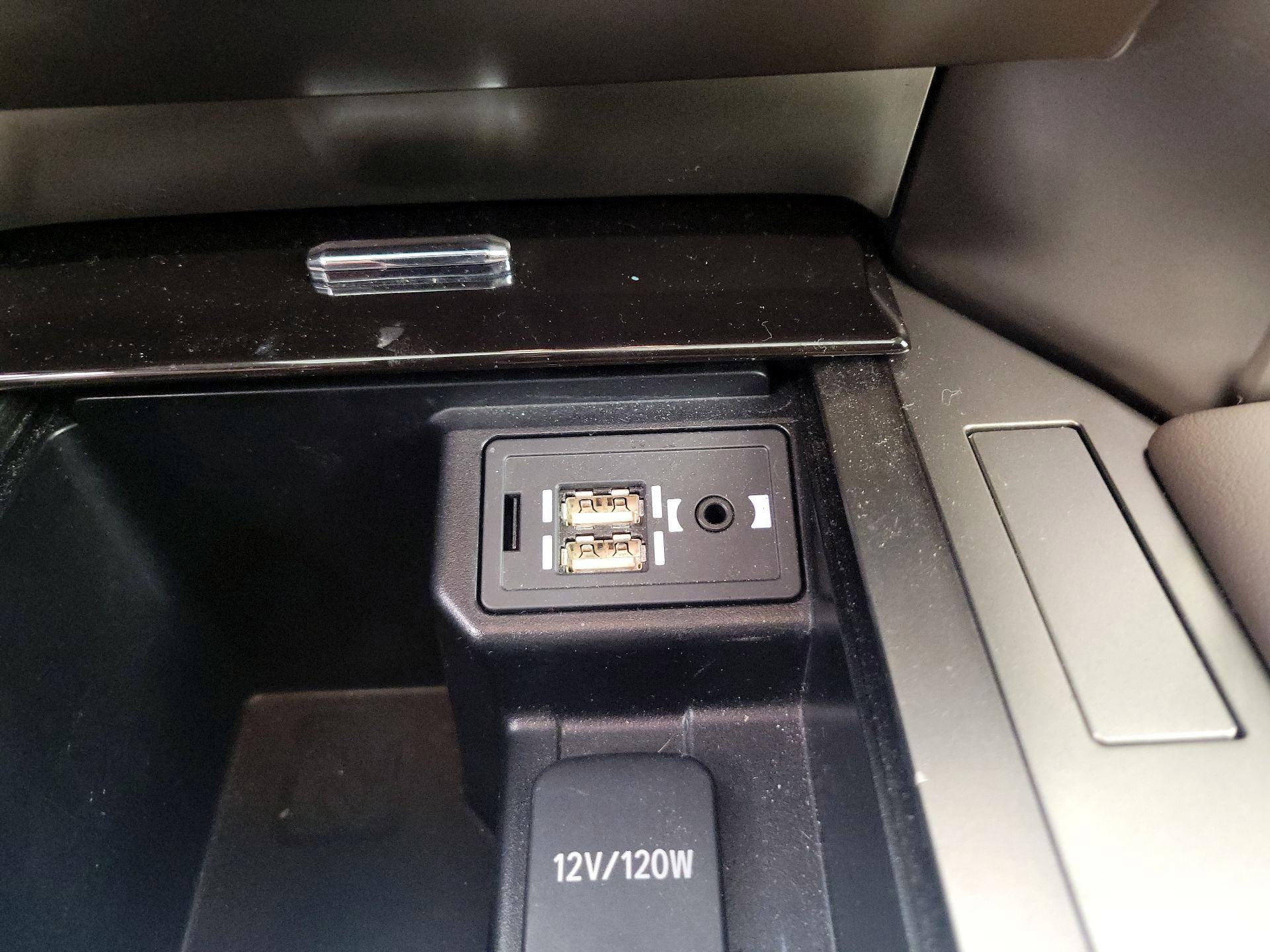 Thumbnail: 2019 Lexus GX - 19