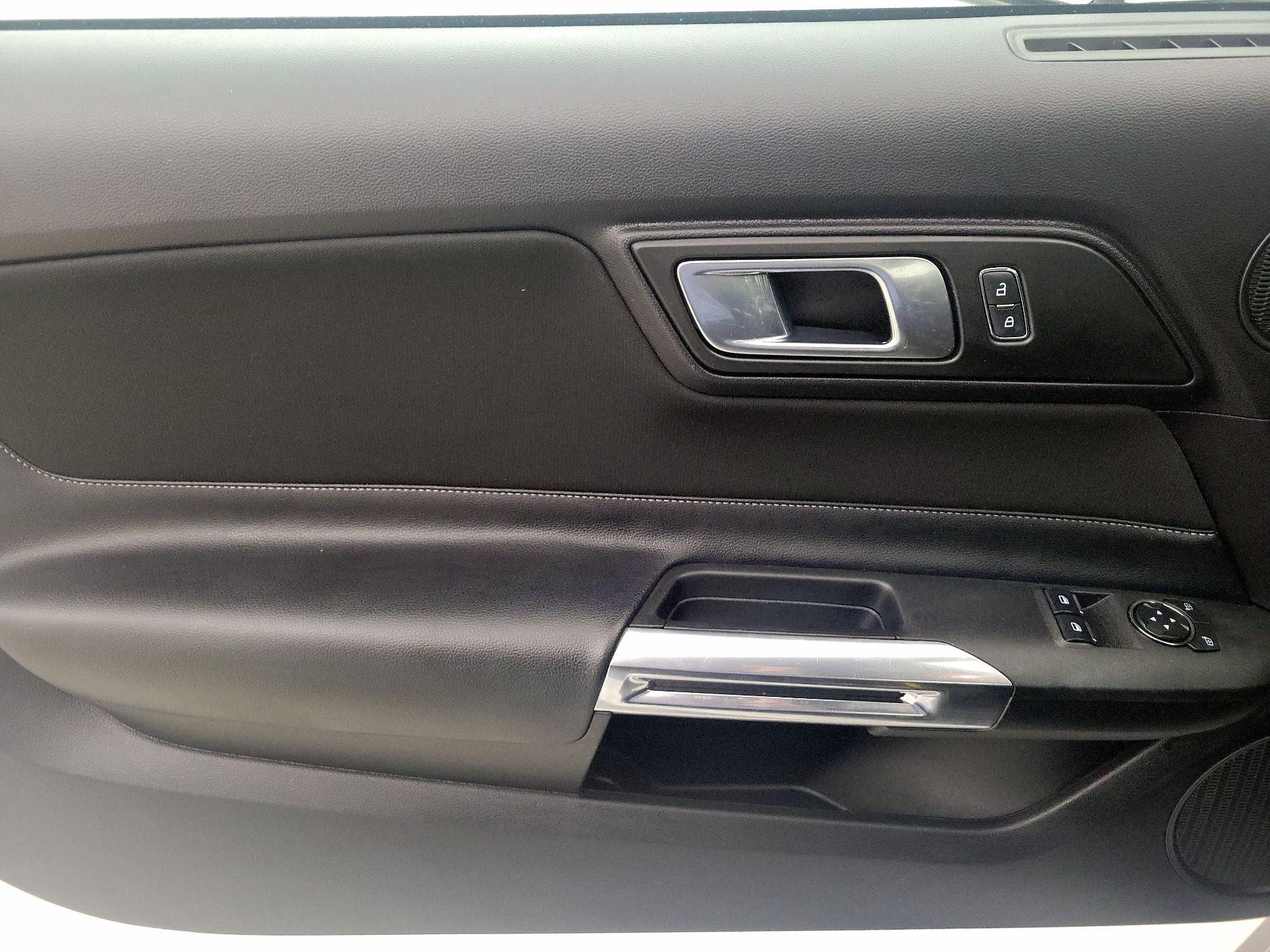 Thumbnail: 2019 Ford Mustang - 12