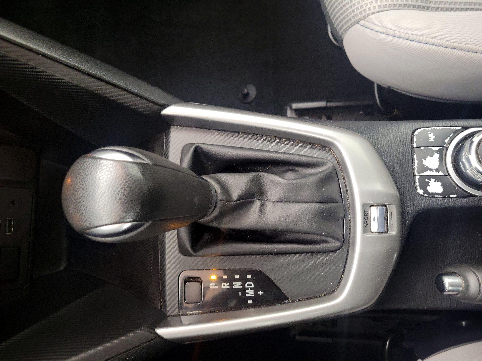 Thumbnail: 2019 Toyota Yaris - 17
