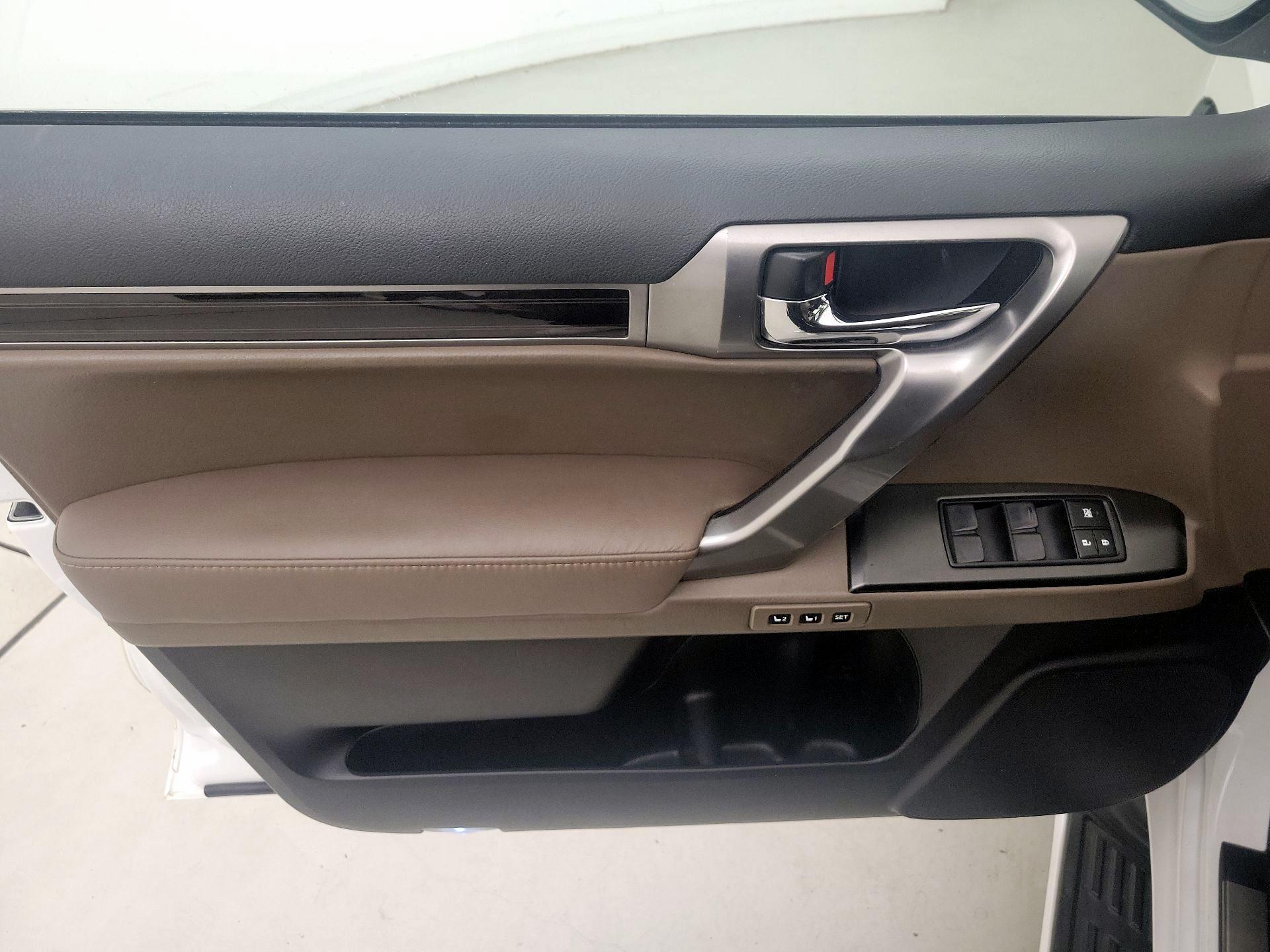 Thumbnail: 2022 Lexus GX - 12