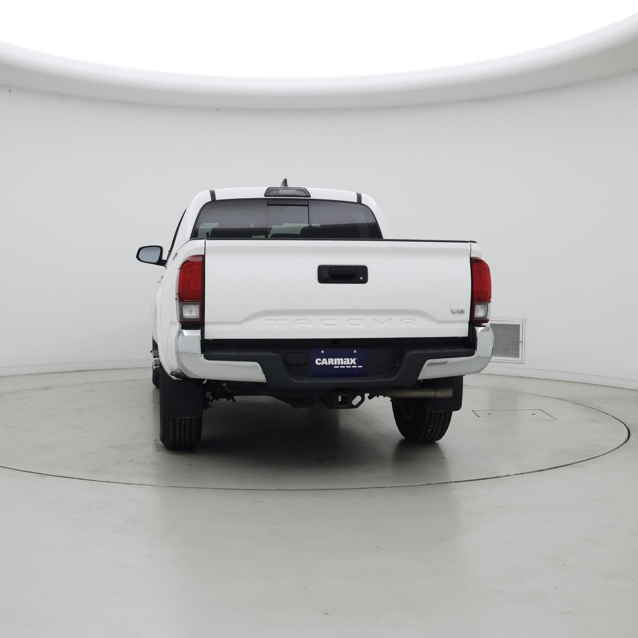 Thumbnail: 2018 Toyota Tacoma - 6