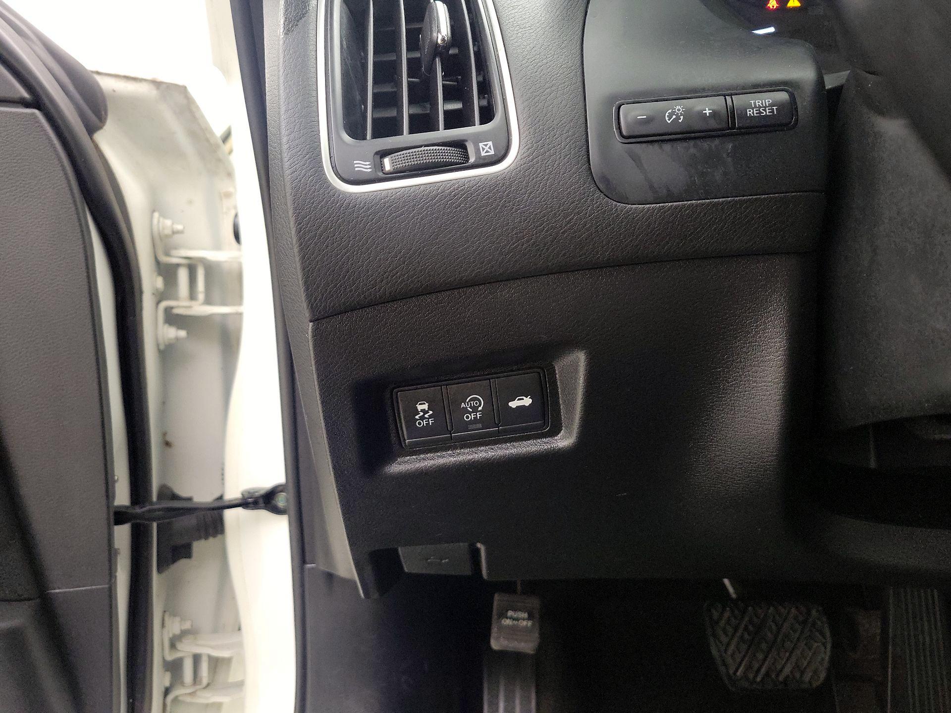 Thumbnail: 2018 INFINITI Q50 - 13