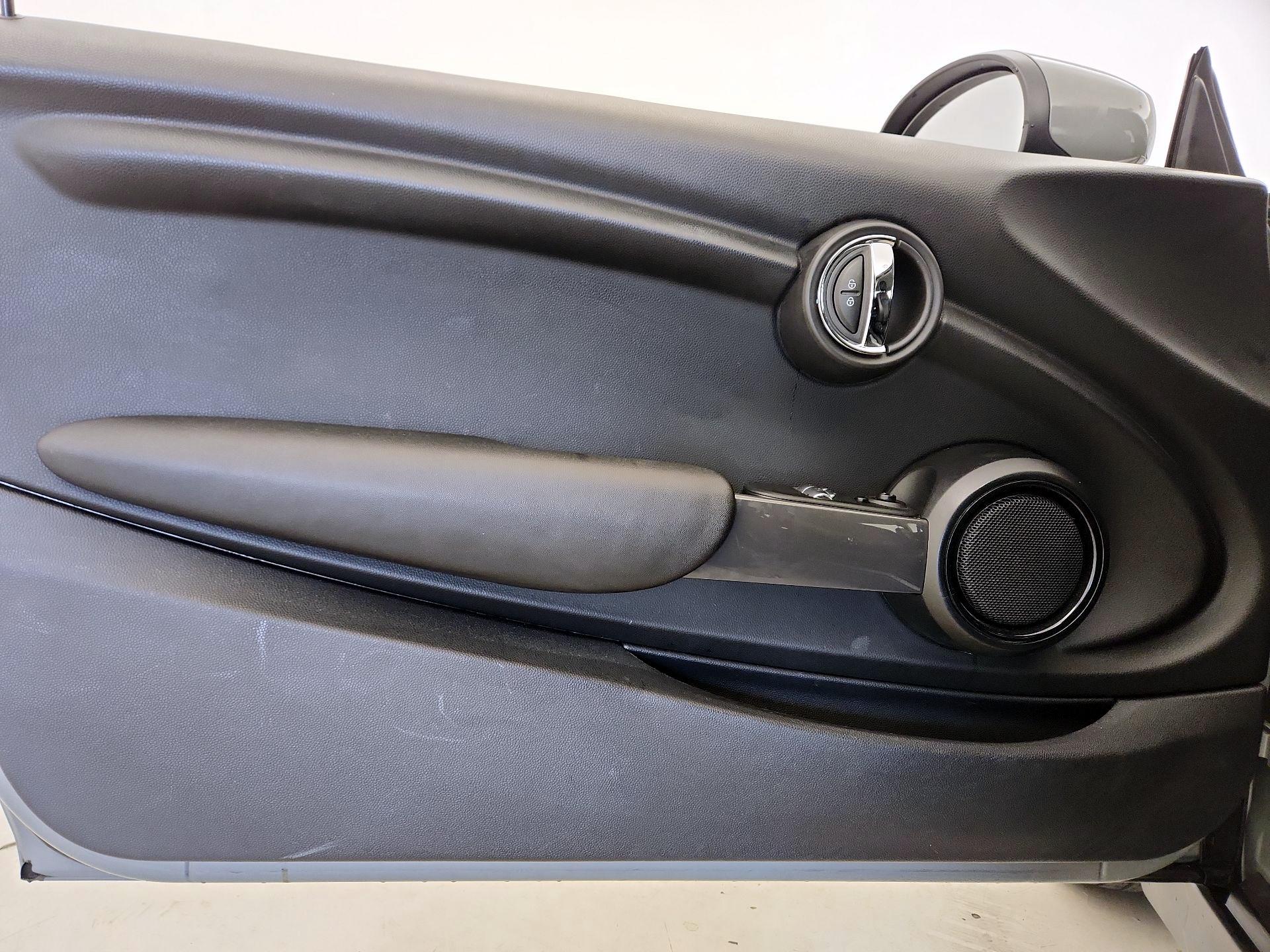 Thumbnail: 2021 MINI Cooper Hardtop - 12