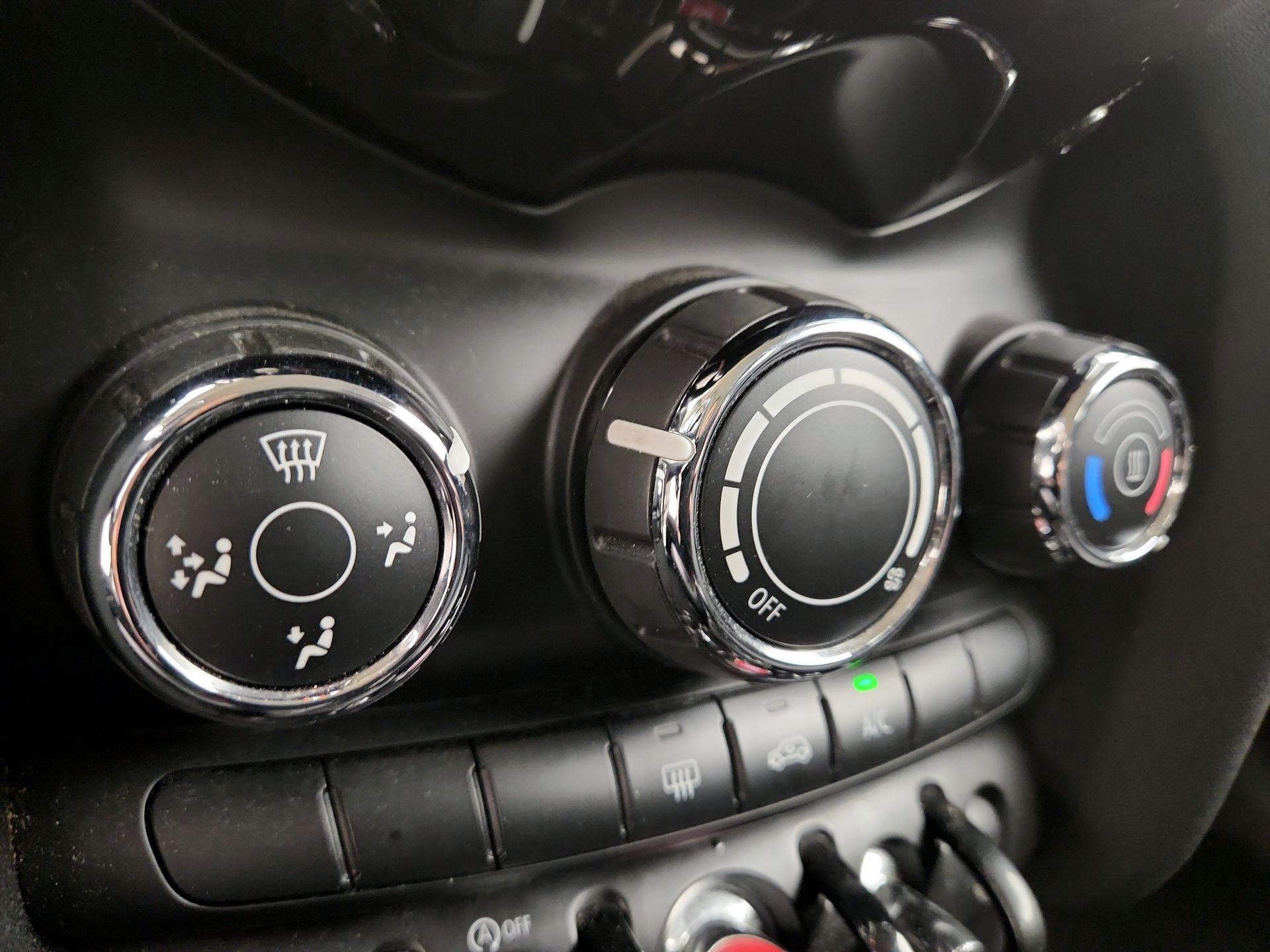 Thumbnail: 2021 MINI Cooper Hardtop - 16