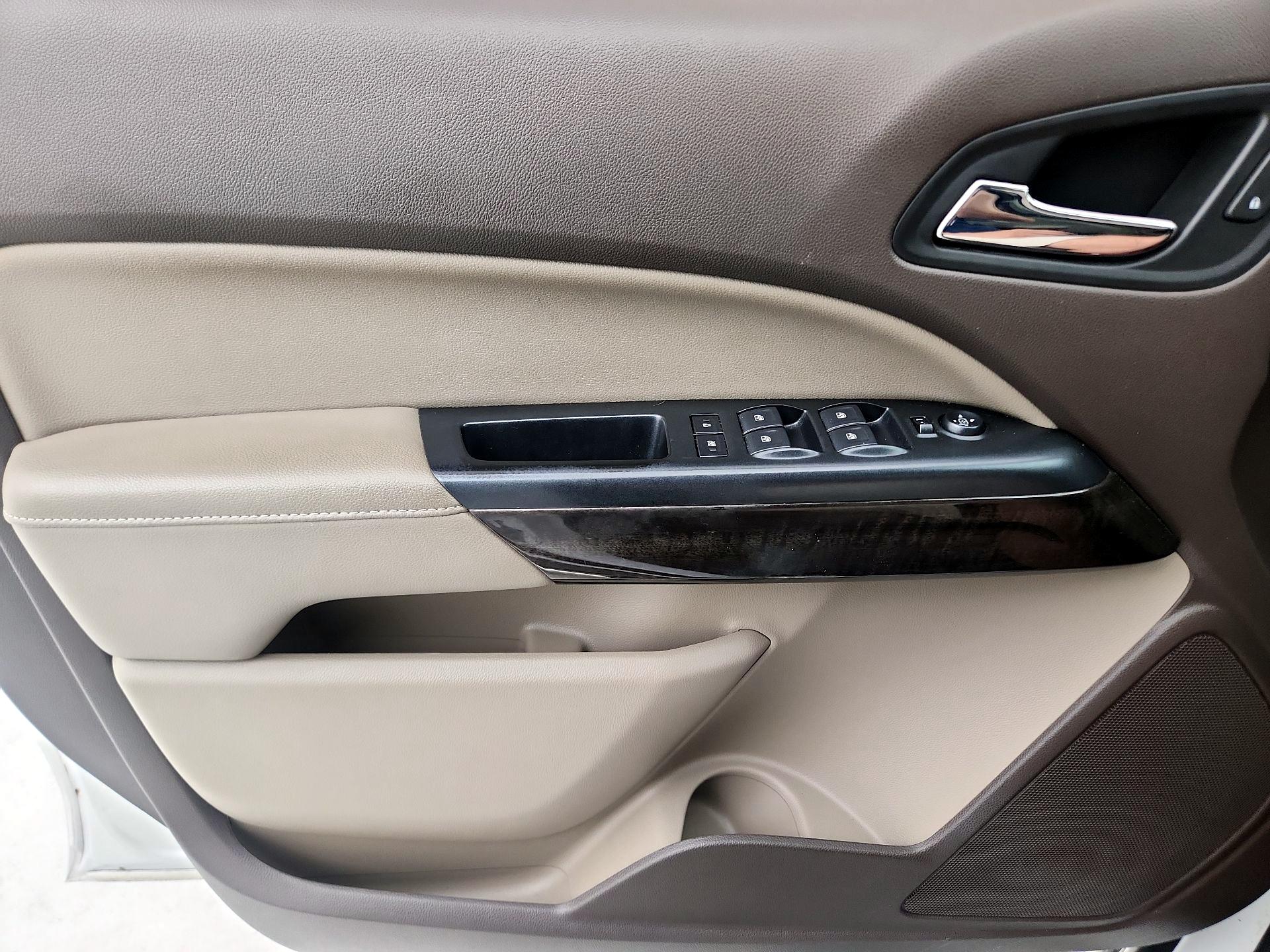 Thumbnail: 2018 GMC Canyon - 12