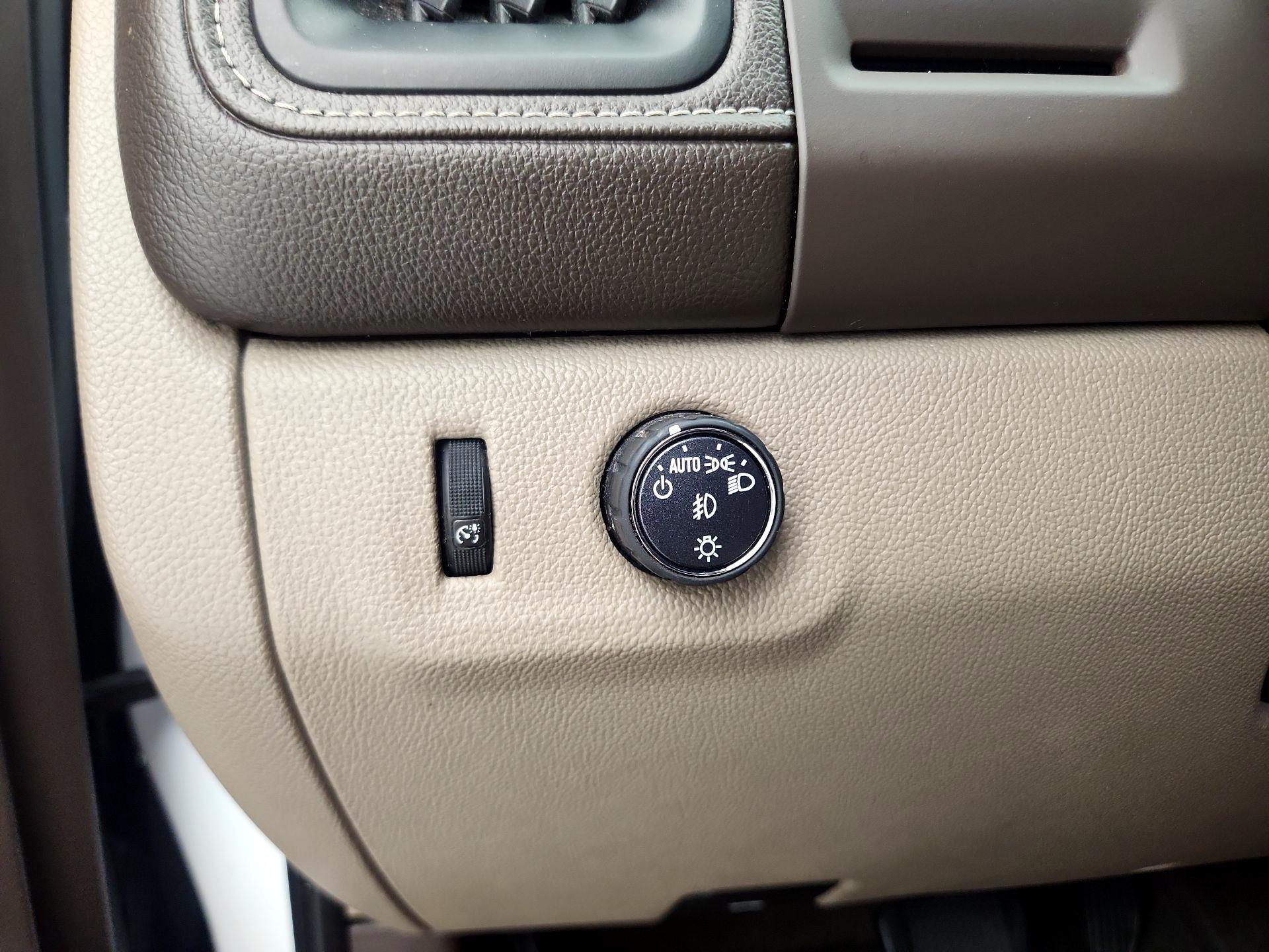 Thumbnail: 2018 GMC Canyon - 13