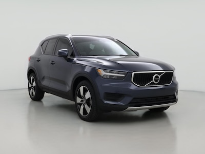 2022 Volvo XC40 T5 Momentum