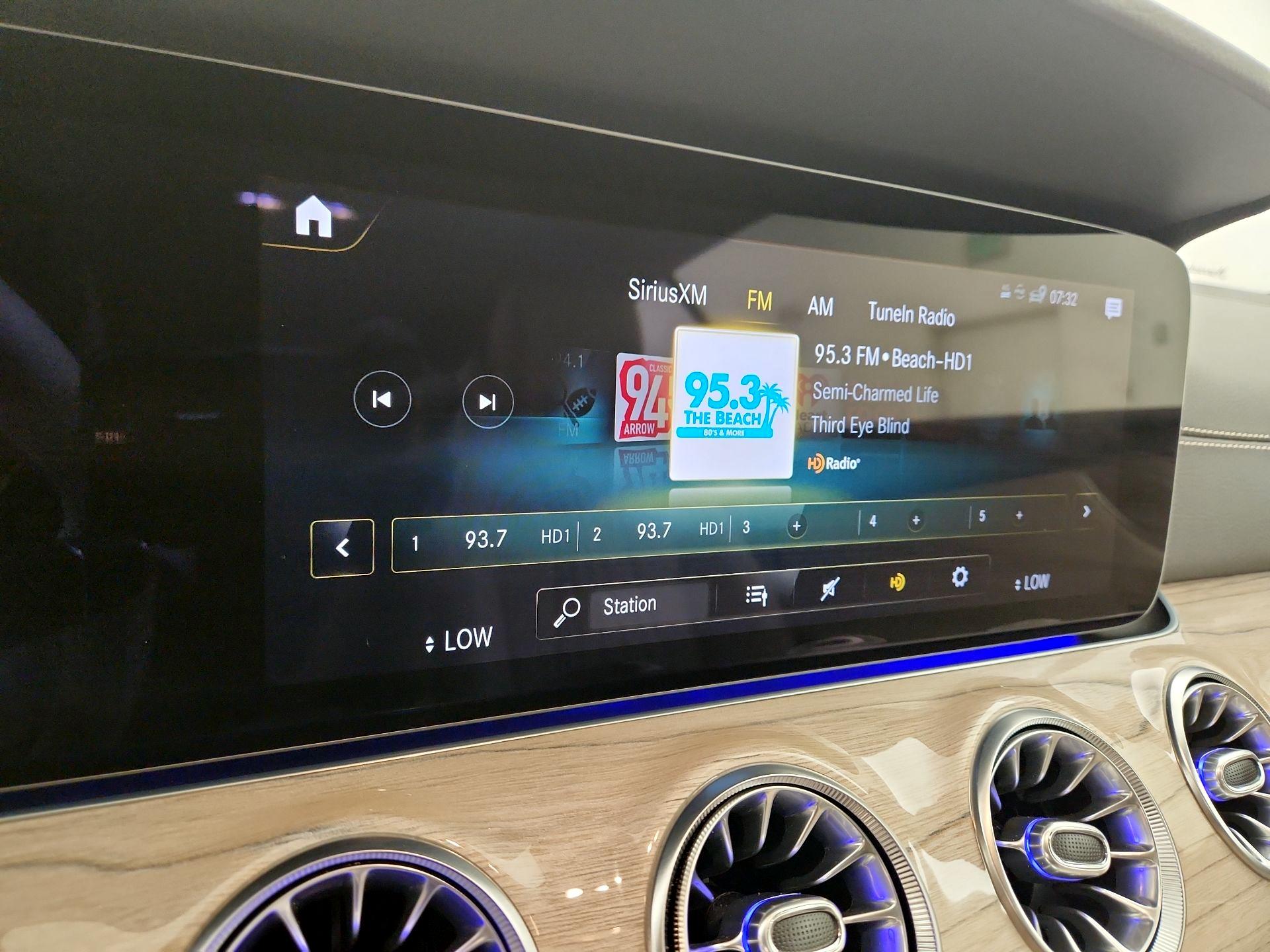 Thumbnail: 2023 Mercedes-Benz E-Class - 15