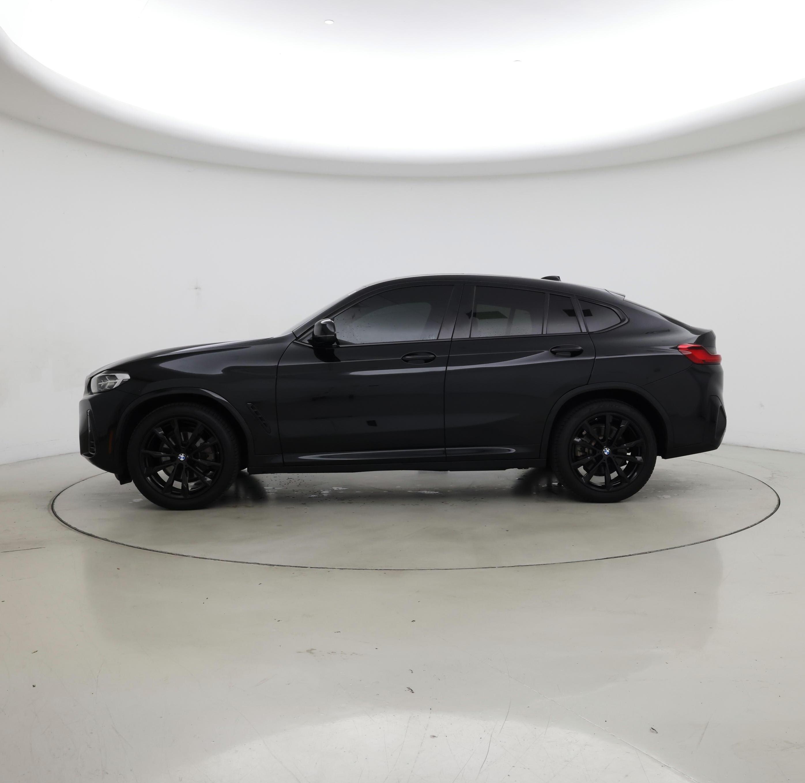 Thumbnail: 2022 BMW X4 - 3