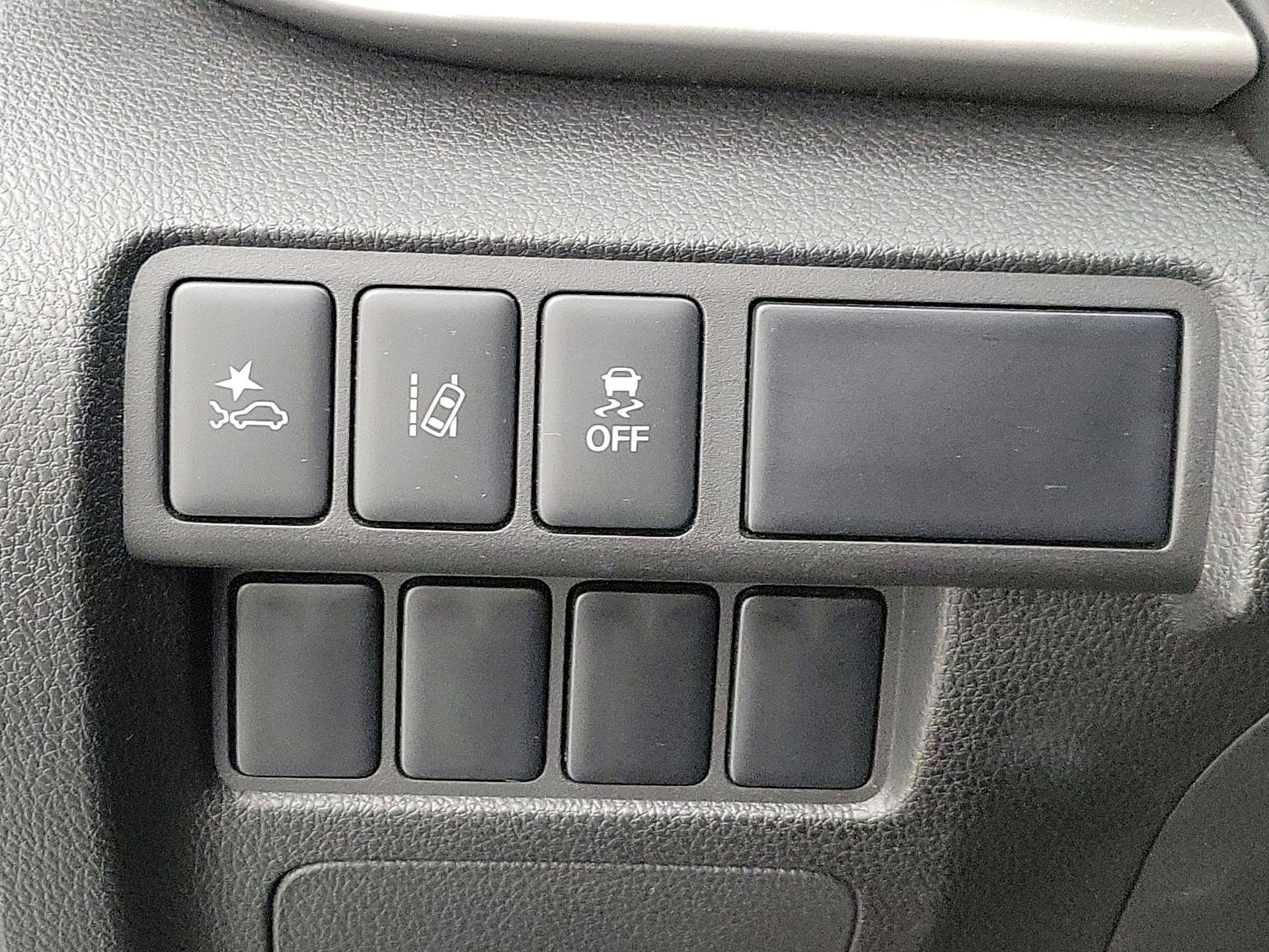 Thumbnail: 2024 Mitsubishi Eclipse Cross - 13