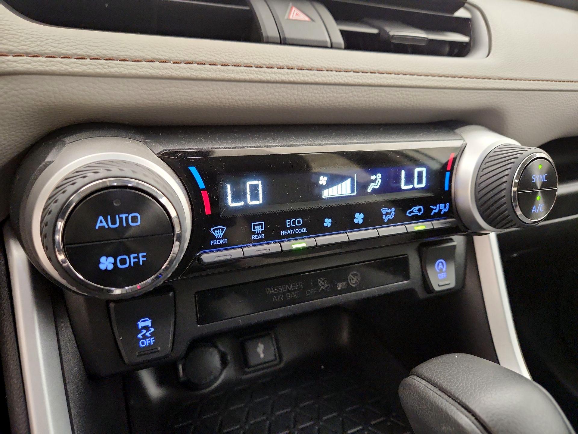 Thumbnail: 2022 Toyota RAV4 - 16