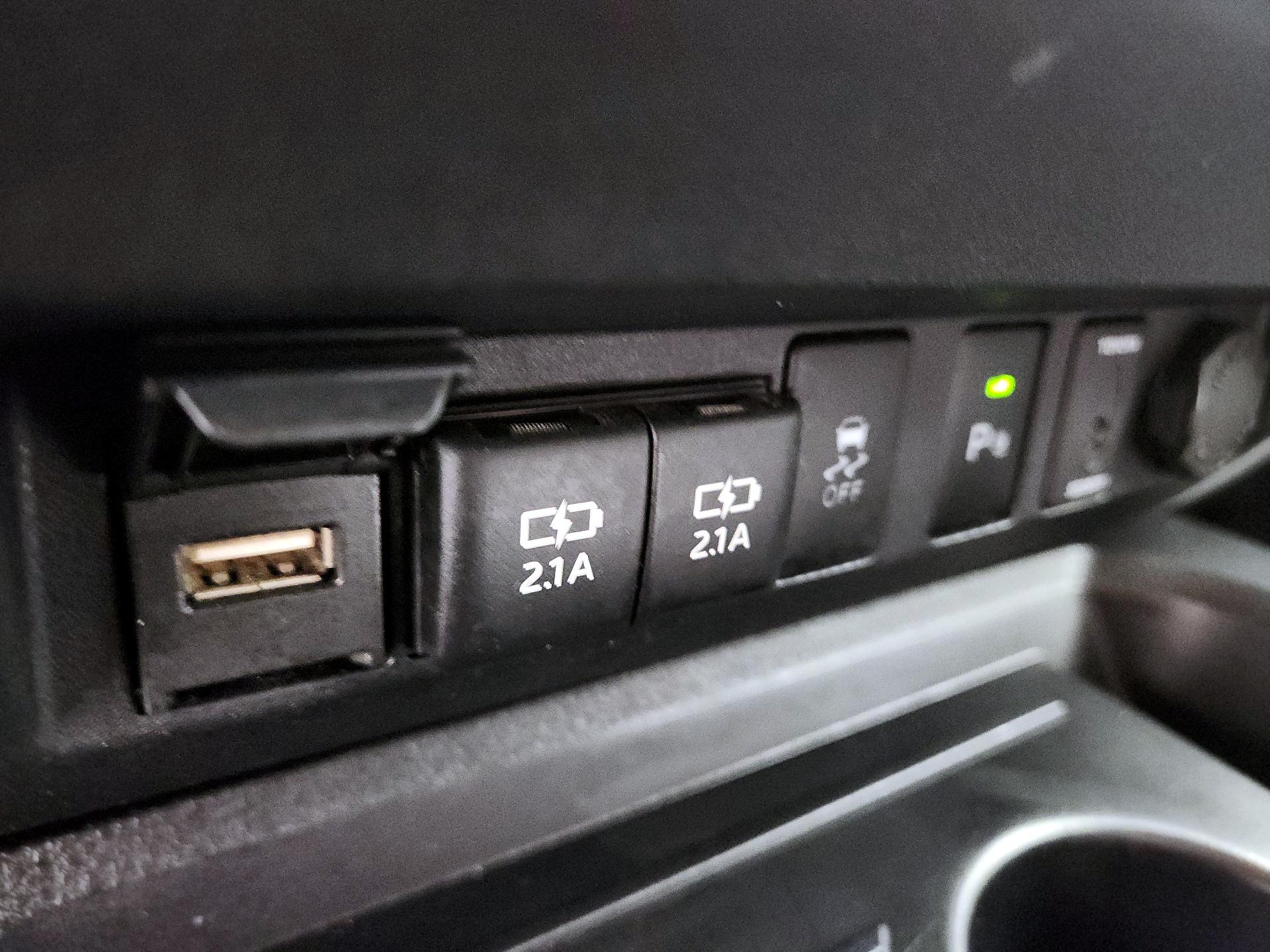 Thumbnail: 2021 Toyota Tundra - 19