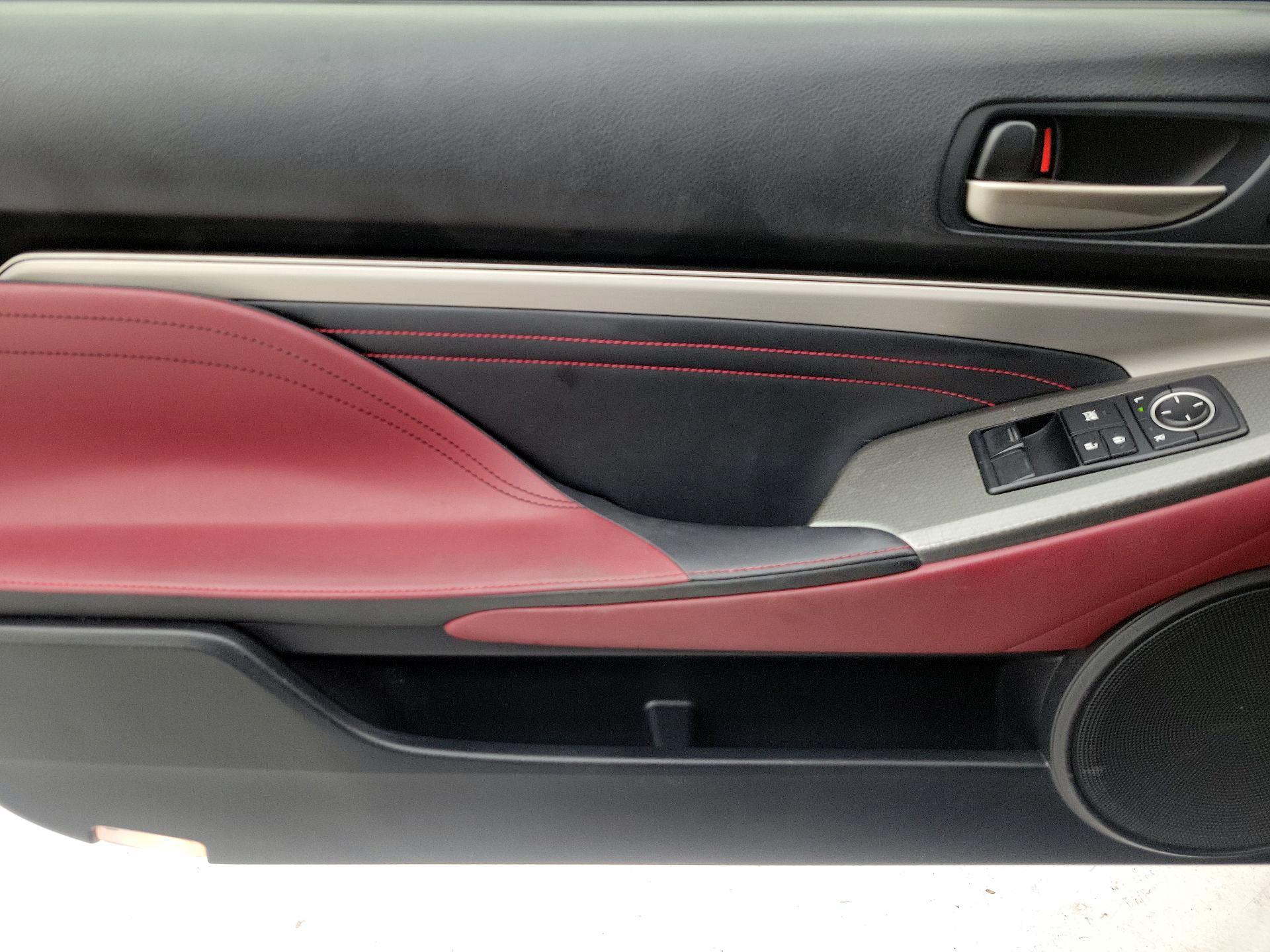 Thumbnail: 2015 Lexus RC - 12