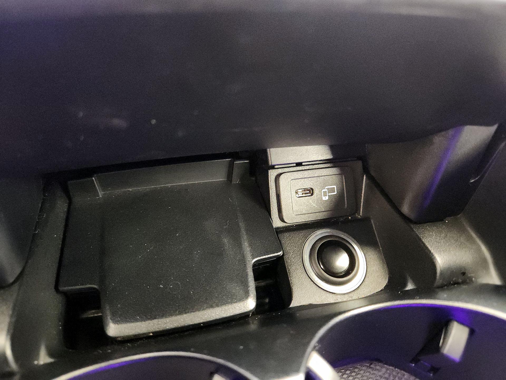 Thumbnail: 2021 Mercedes-Benz E-Class - 18