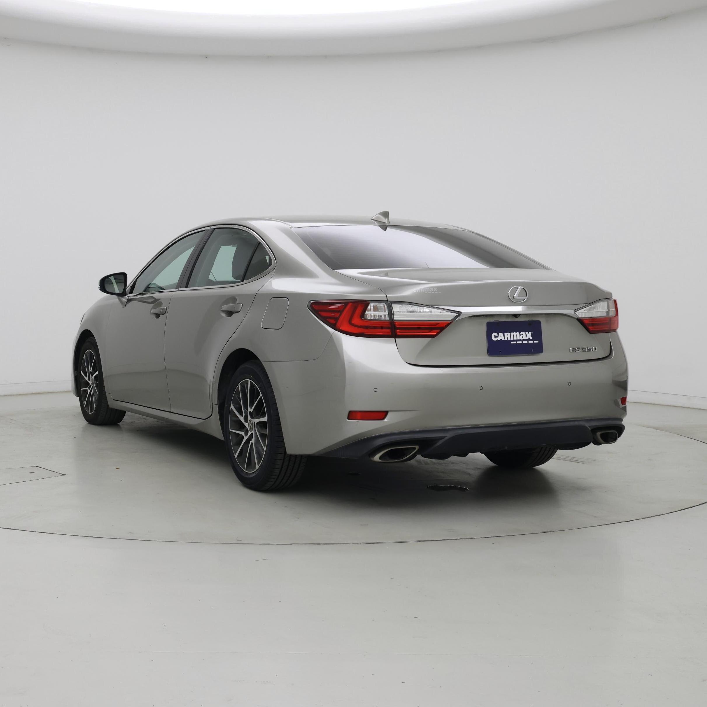 Thumbnail: 2017 Lexus ES - 2