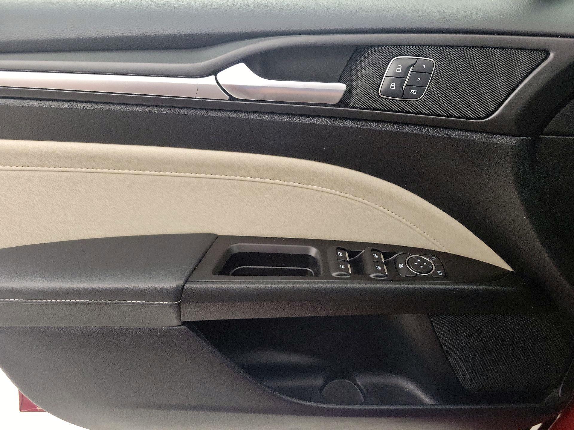 Thumbnail: 2018 Ford Fusion - 12