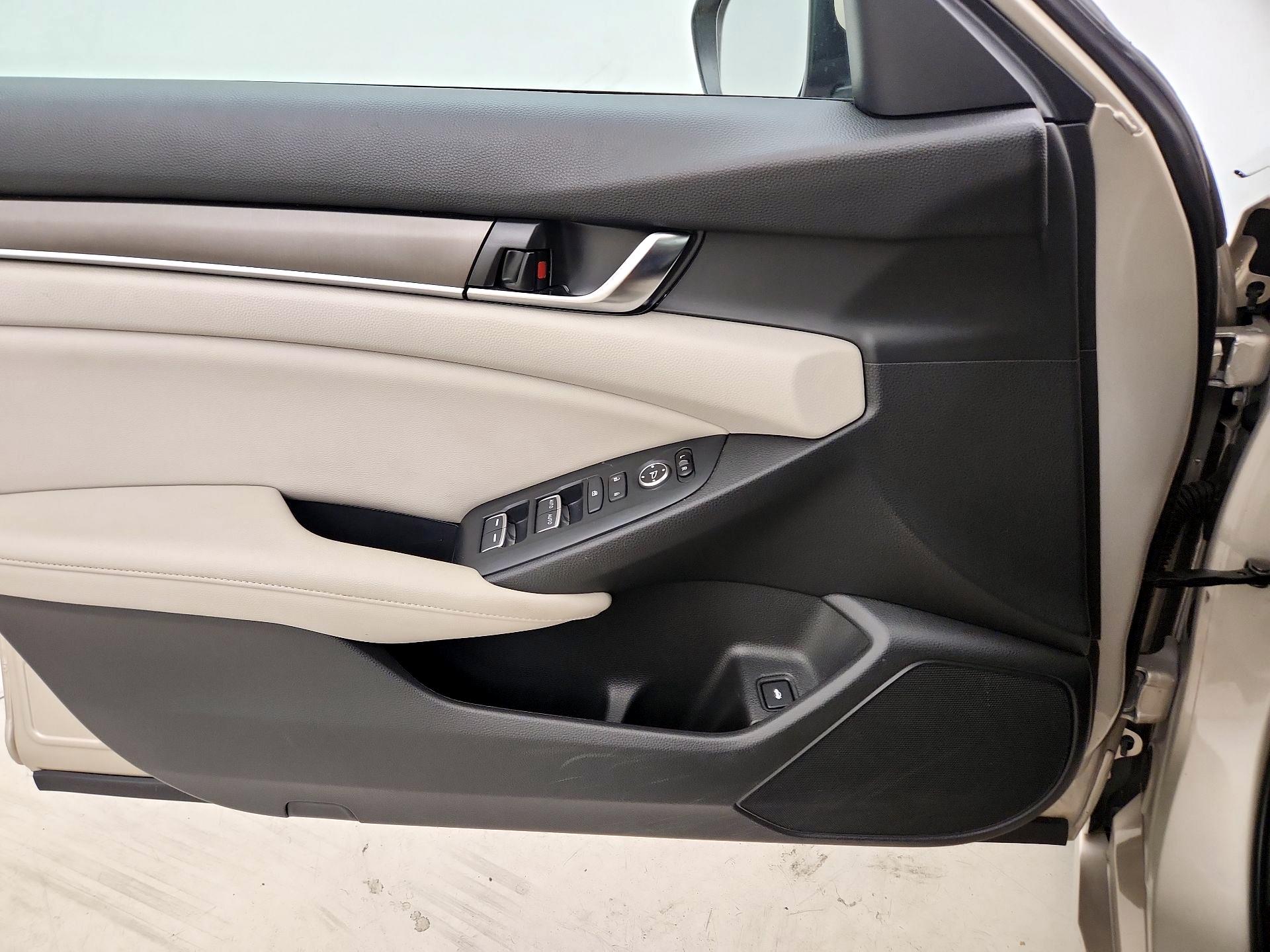Thumbnail: 2020 Honda Accord - 12