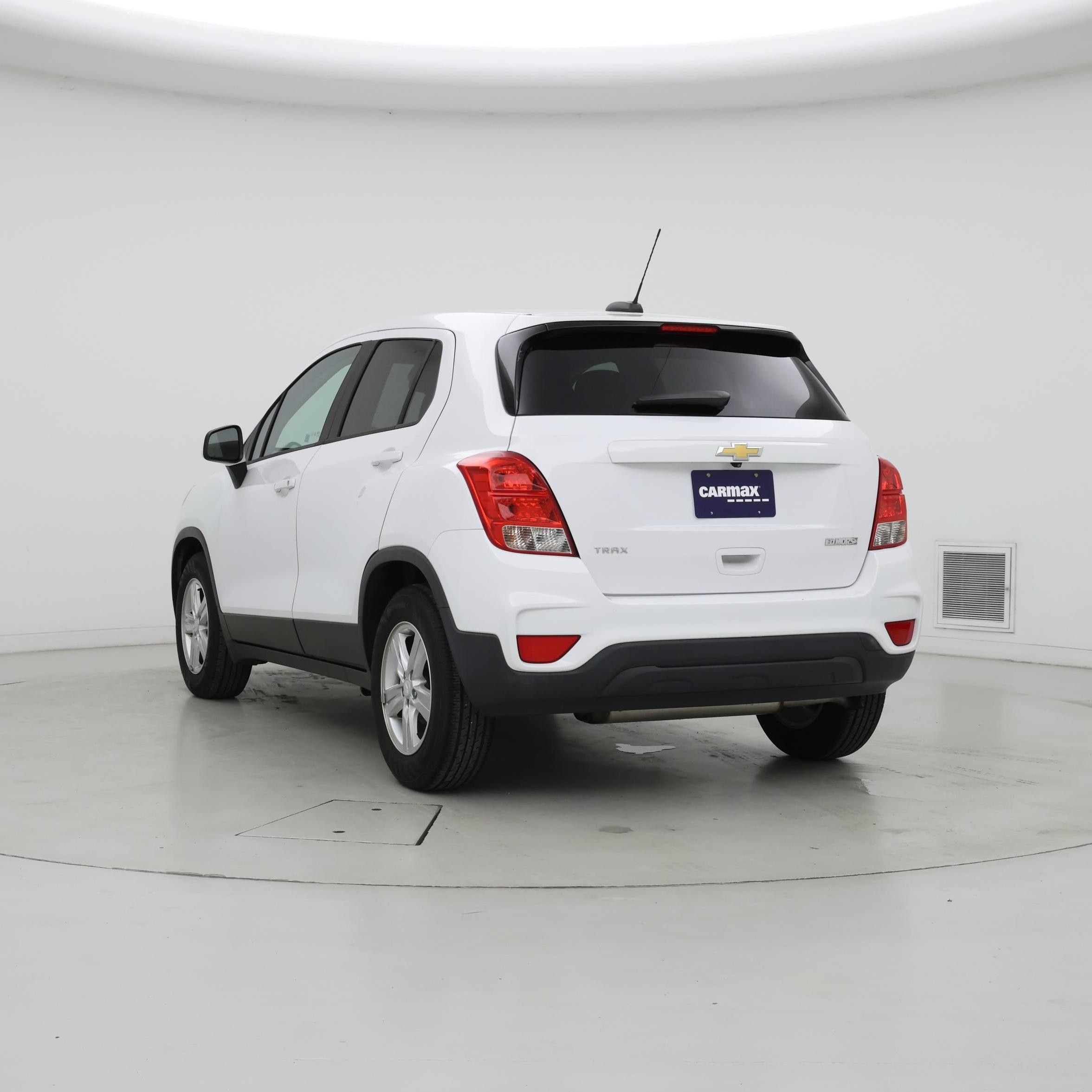 Thumbnail: 2019 Chevrolet Trax - 2