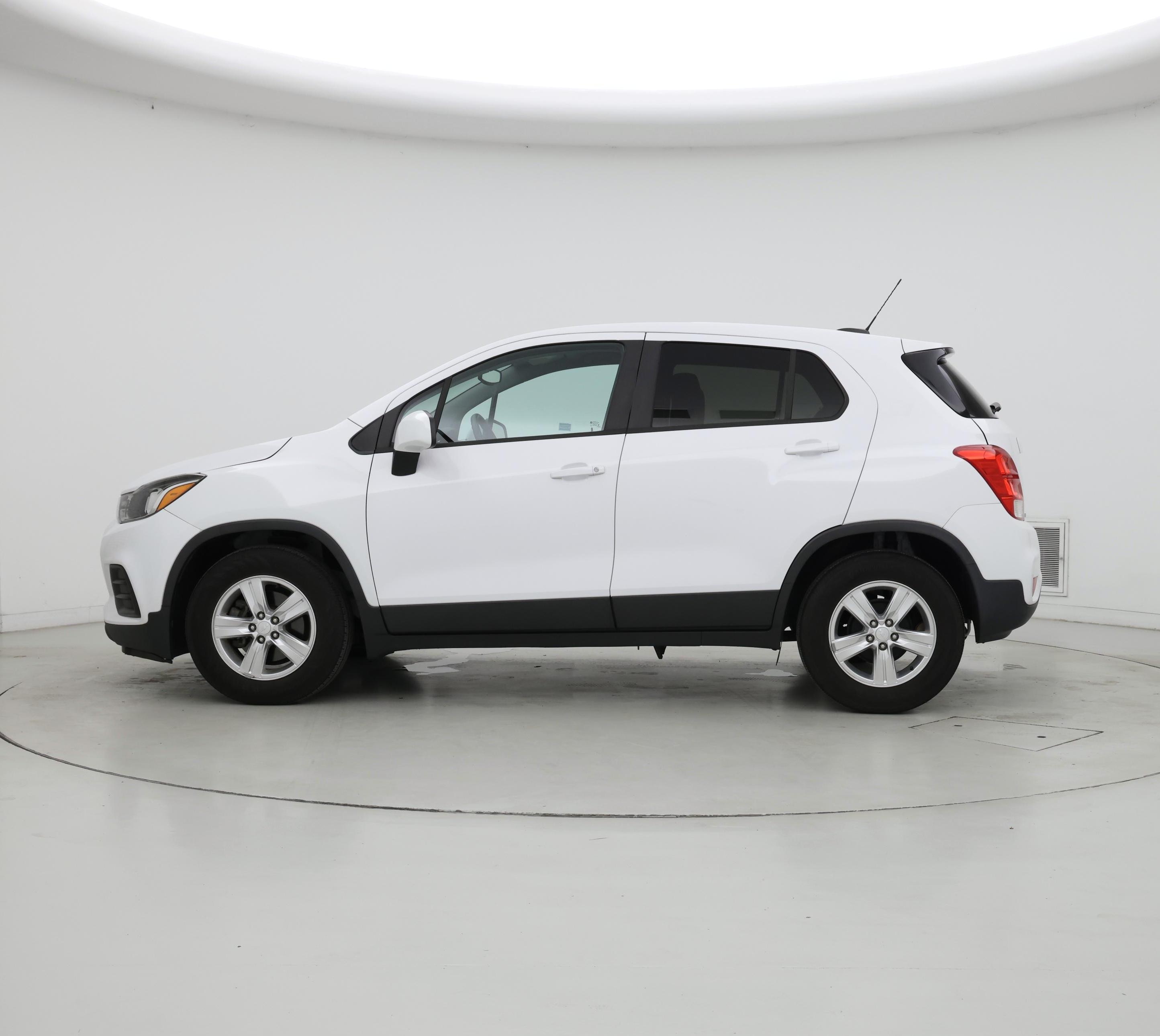 Thumbnail: 2019 Chevrolet Trax - 3