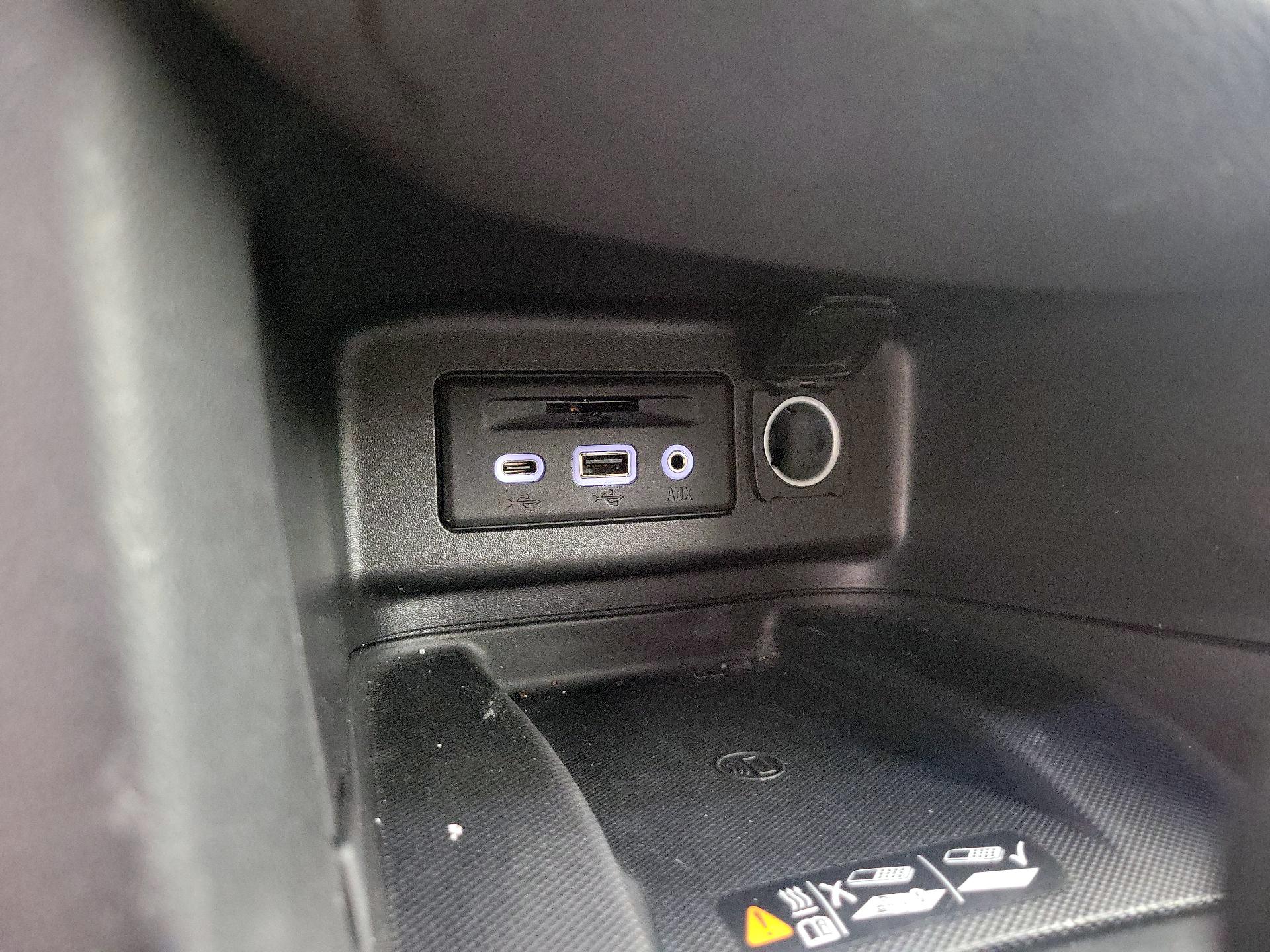 Thumbnail: 2019 Chevrolet Equinox - 19