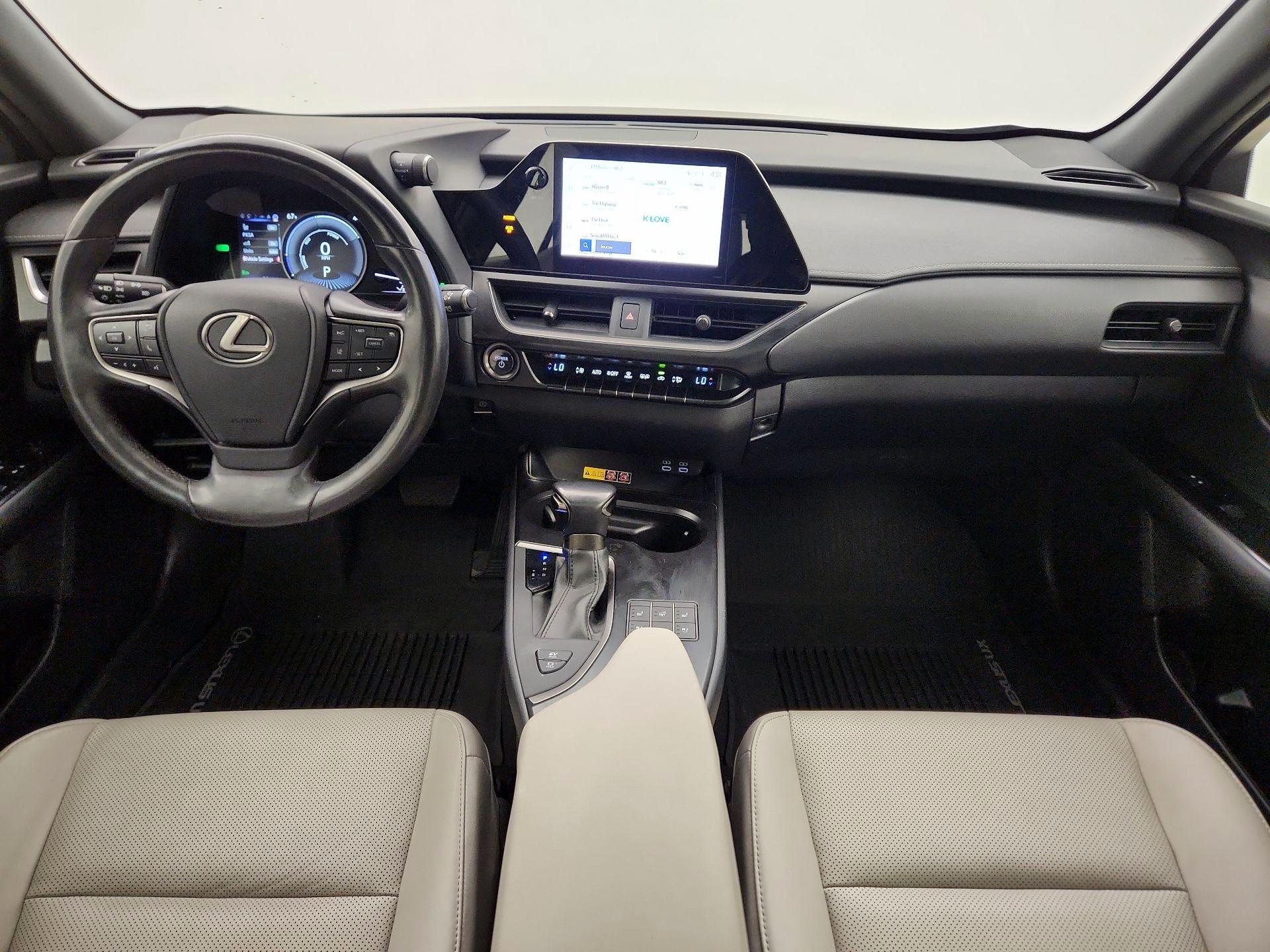 Thumbnail: 2023 Lexus UX - 9