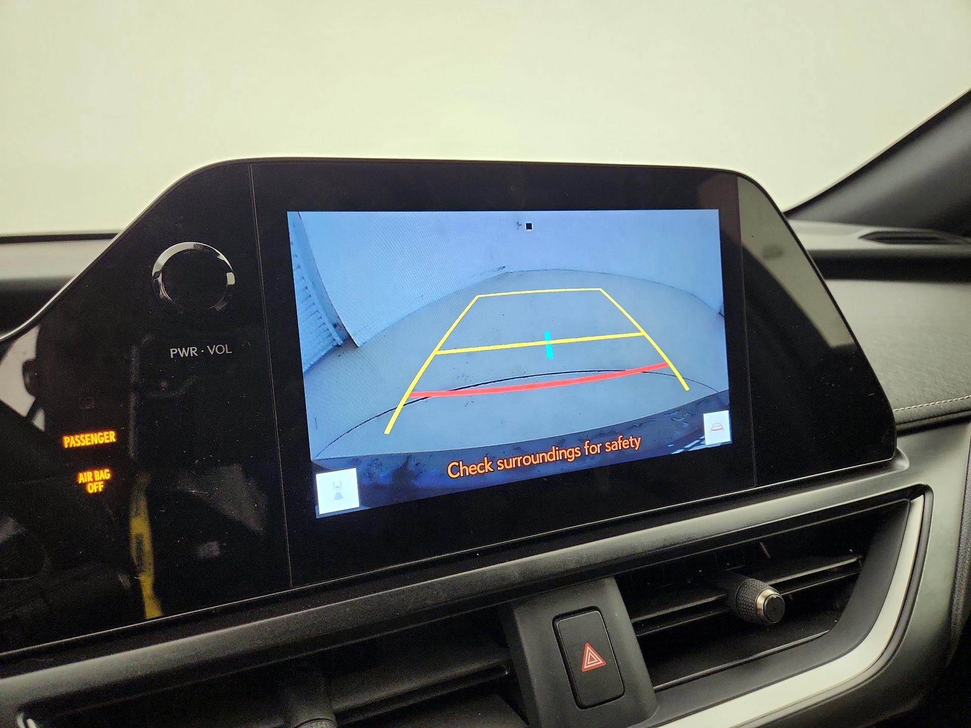 Thumbnail: 2023 Lexus UX - 14