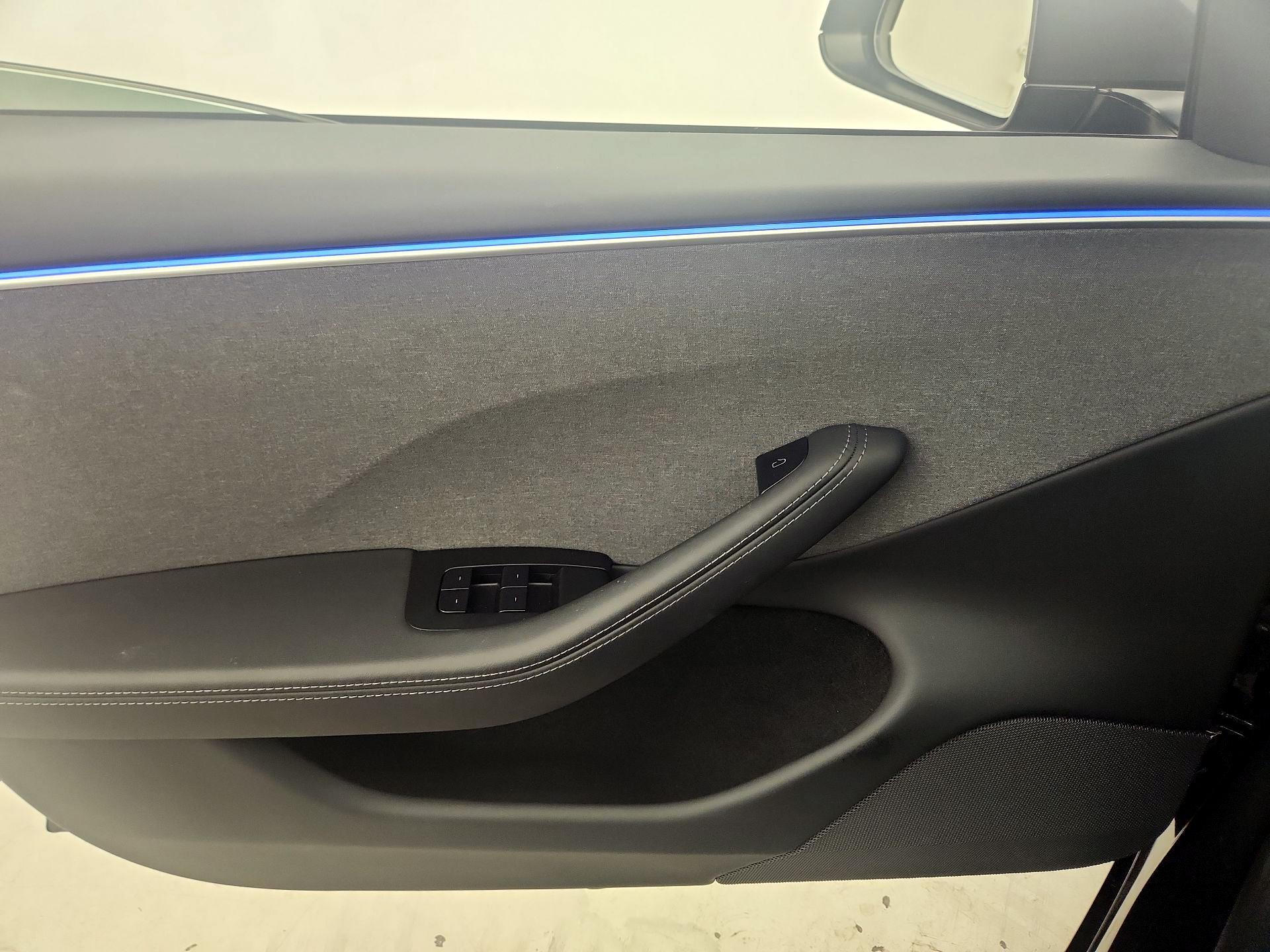 Thumbnail: 2025 Tesla Model 3 - 12