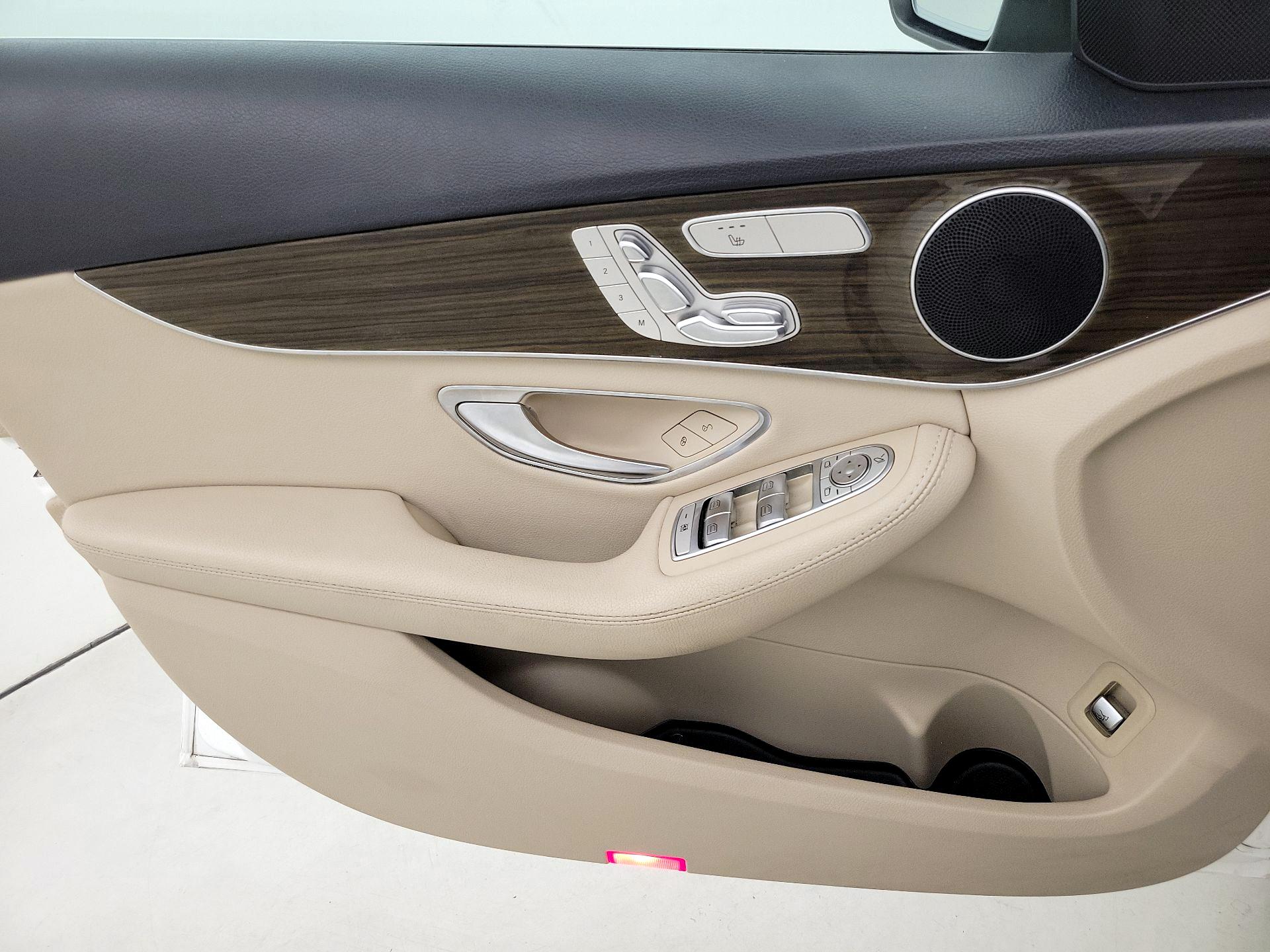 Thumbnail: 2019 Mercedes-Benz C-Class - 12