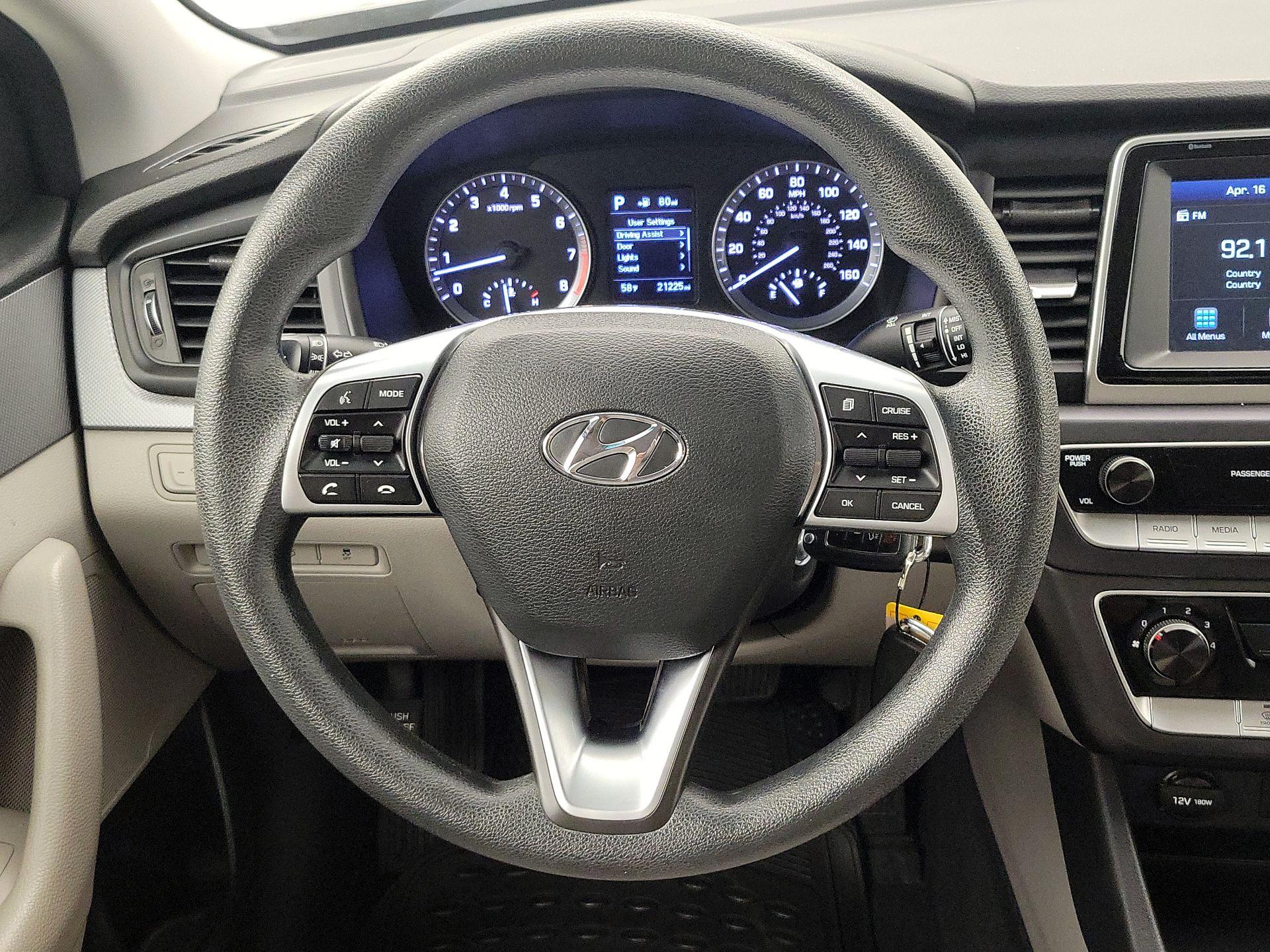 Thumbnail: 2019 Hyundai Sonata - 10