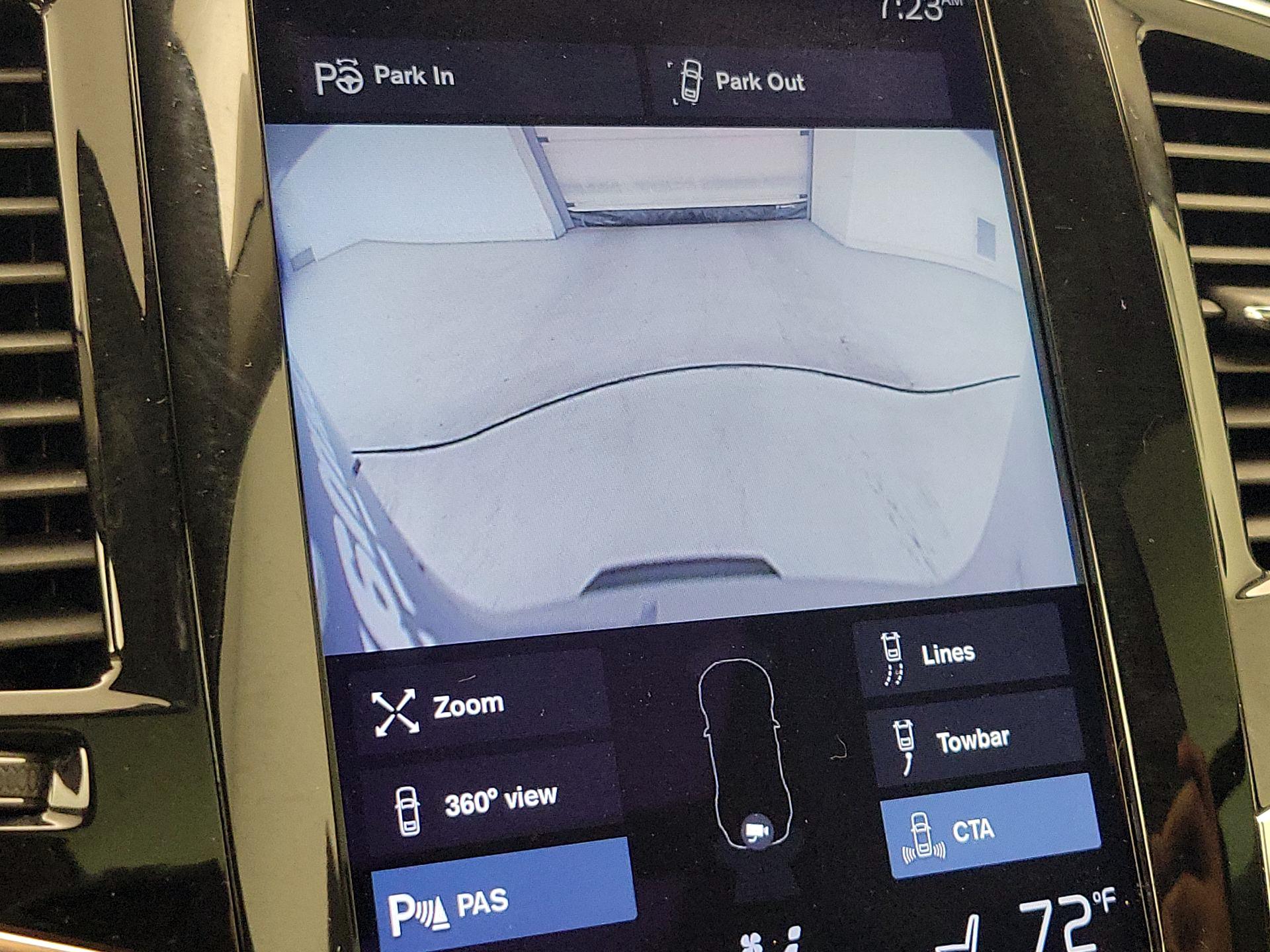 Thumbnail: 2018 Volvo XC90 - 14