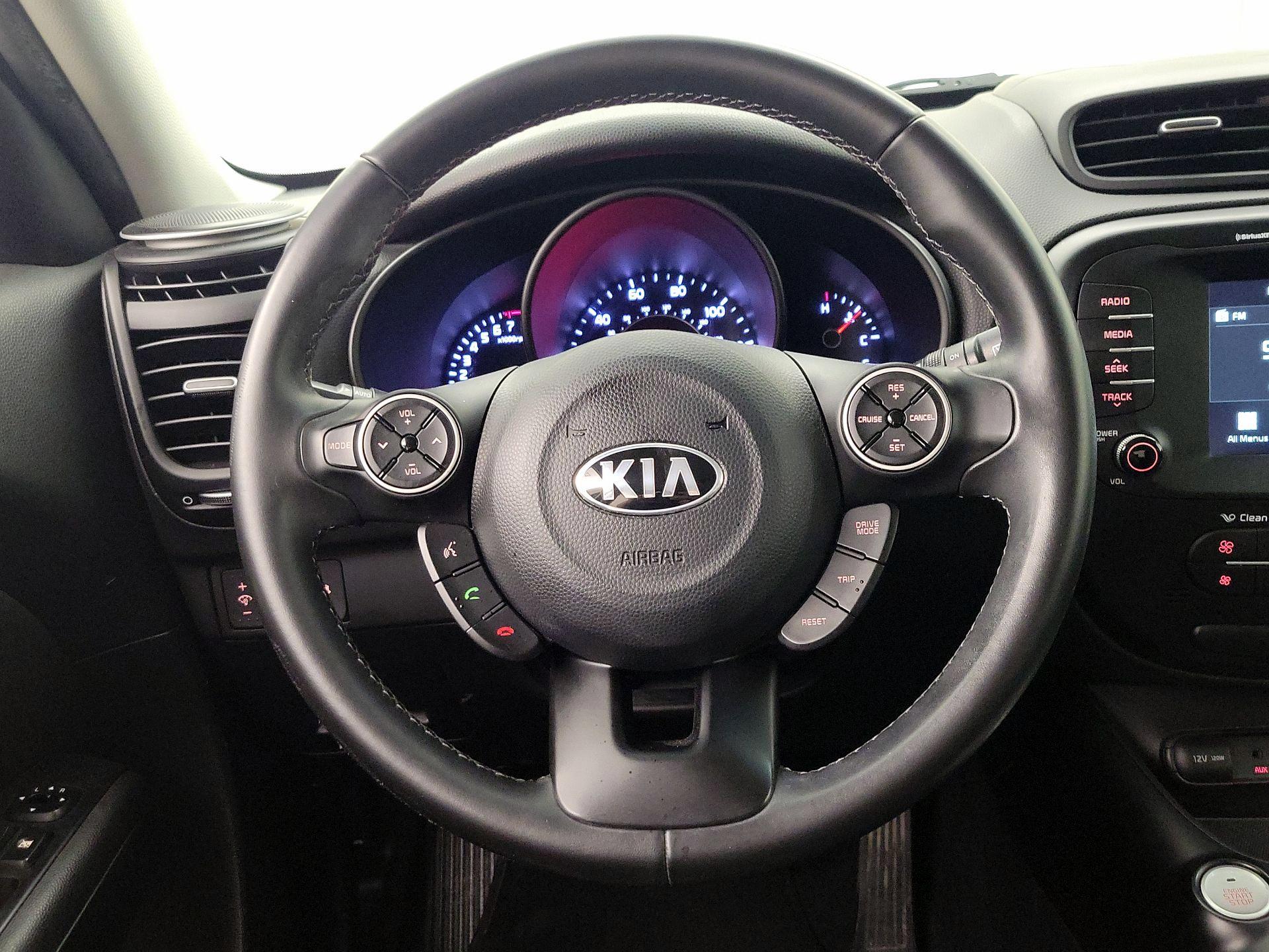 Thumbnail: 2017 Kia Soul - 10