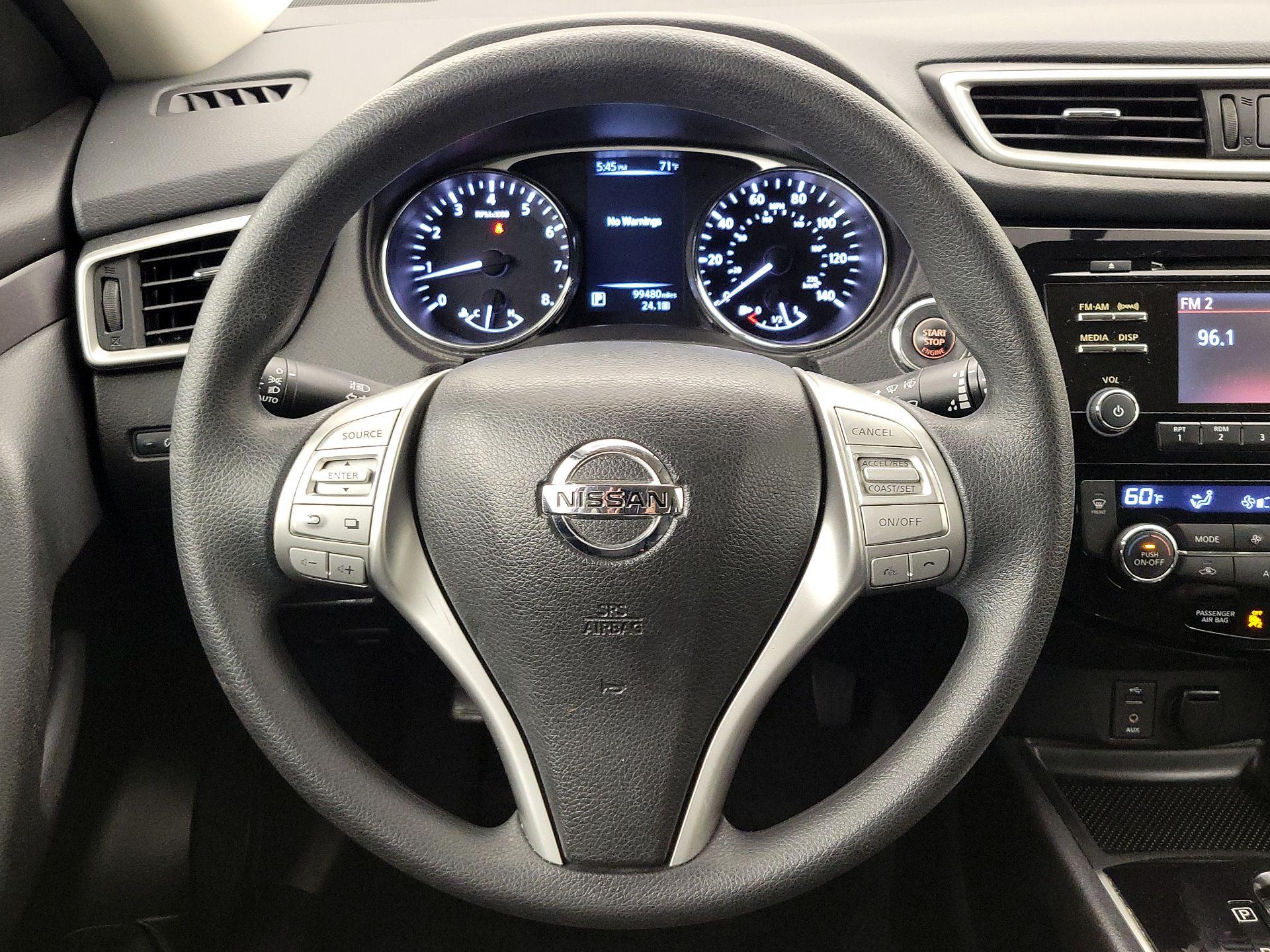 Thumbnail: 2015 Nissan Rogue - 10