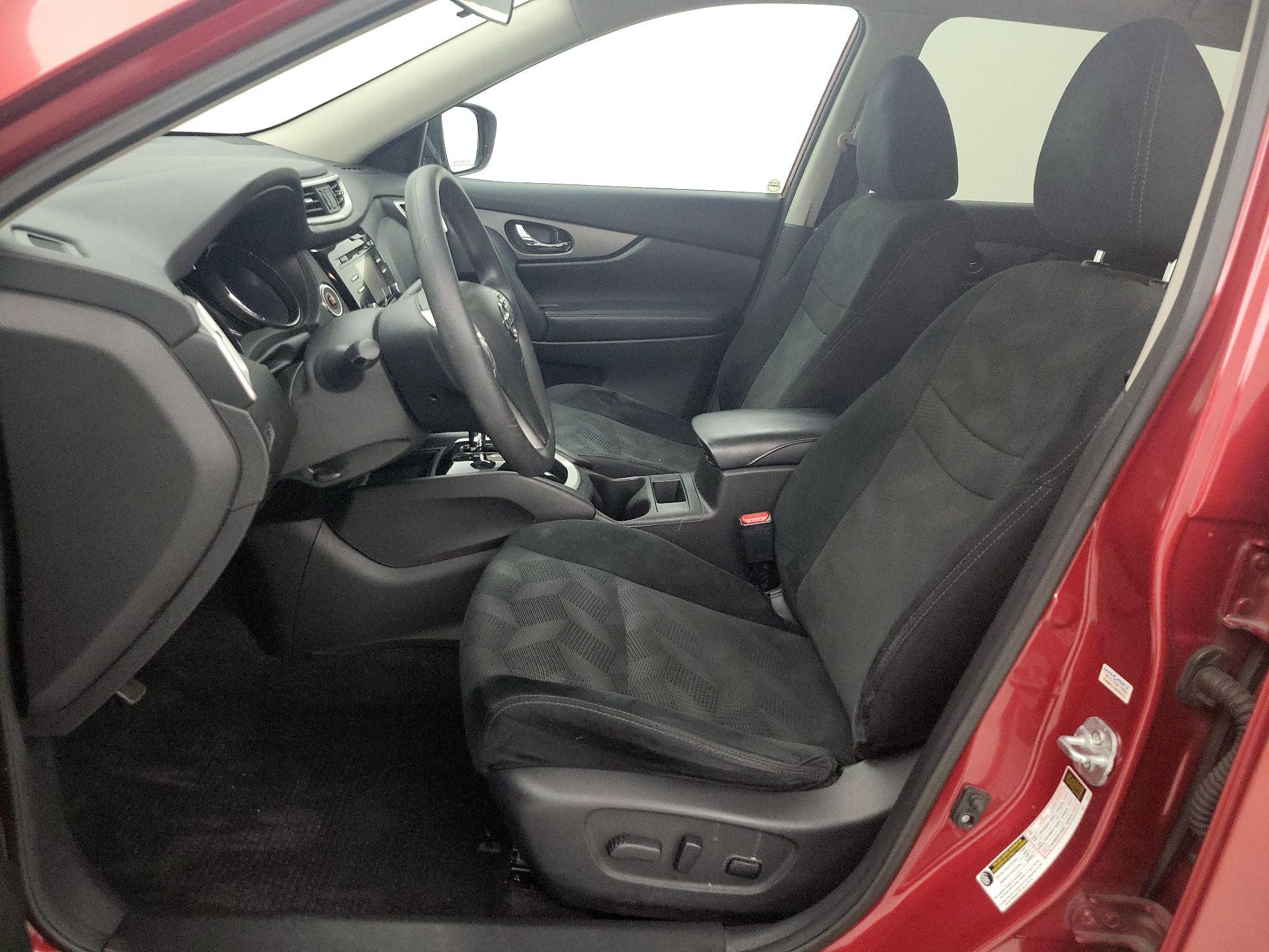 Thumbnail: 2015 Nissan Rogue - 11