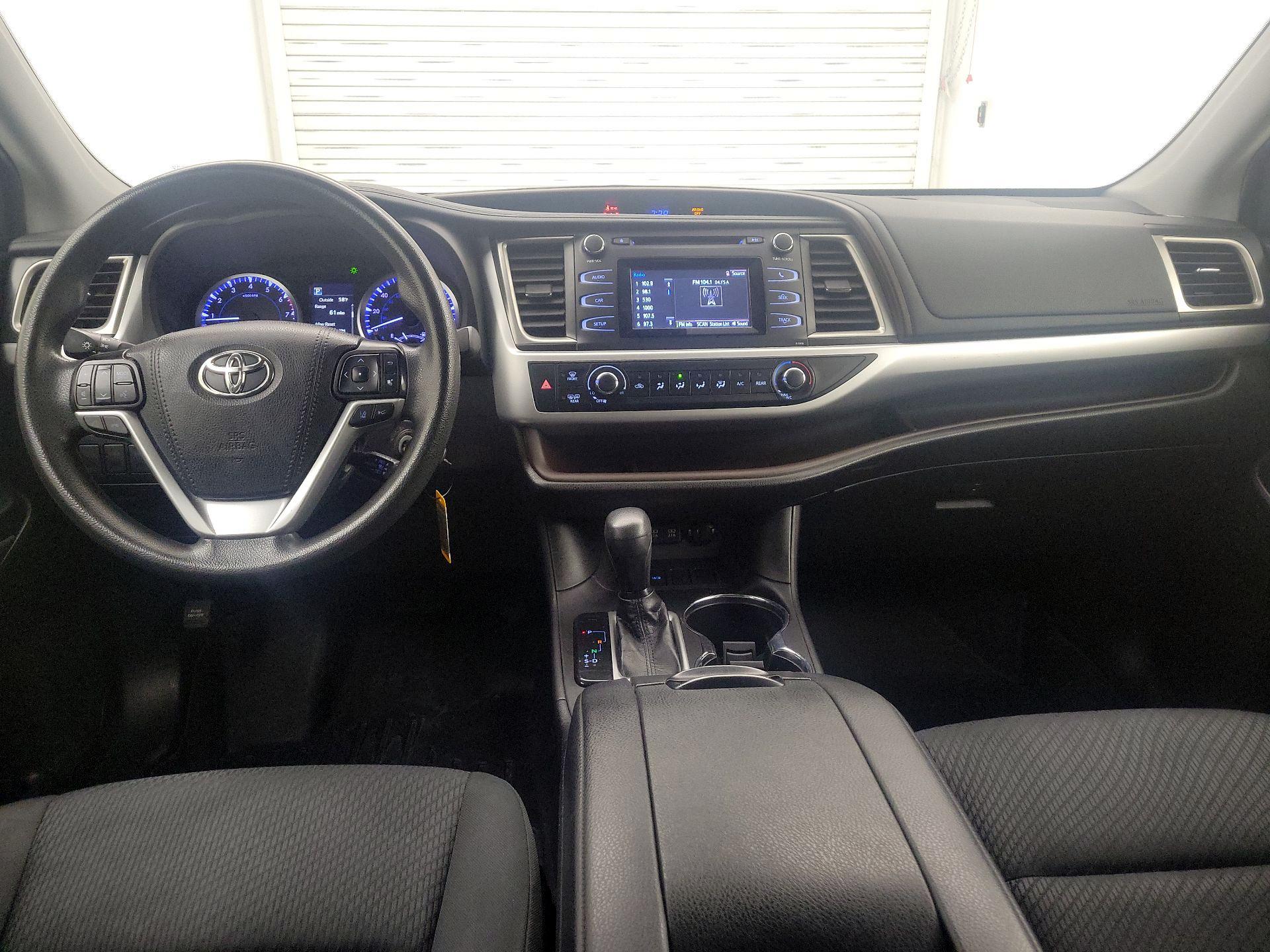 Thumbnail: 2019 Toyota Highlander - 9
