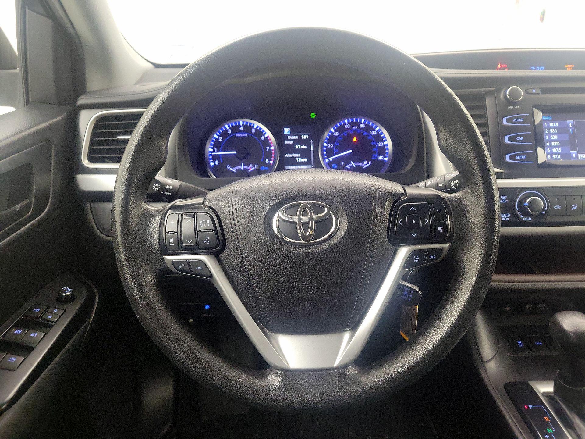 Thumbnail: 2019 Toyota Highlander - 10
