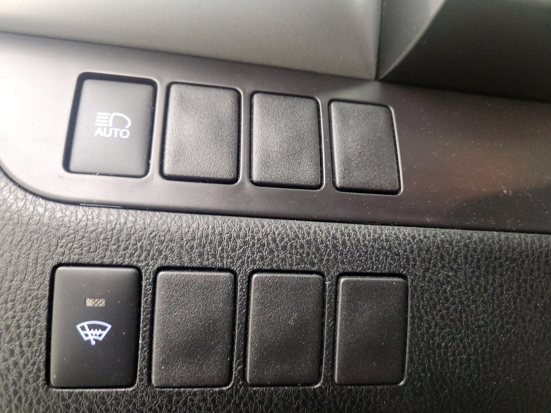 Thumbnail: 2019 Toyota Highlander - 13
