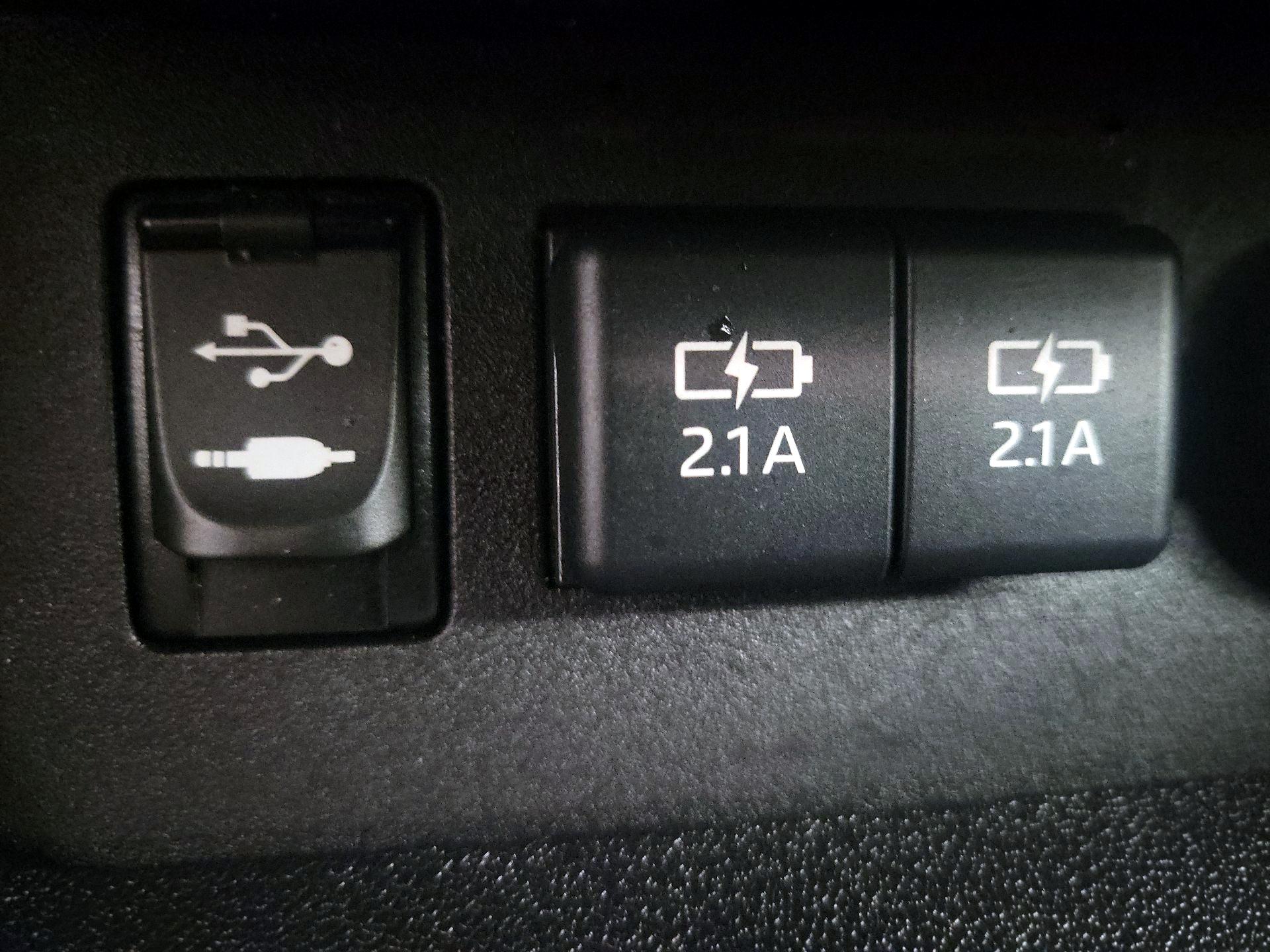 Thumbnail: 2019 Toyota Highlander - 18