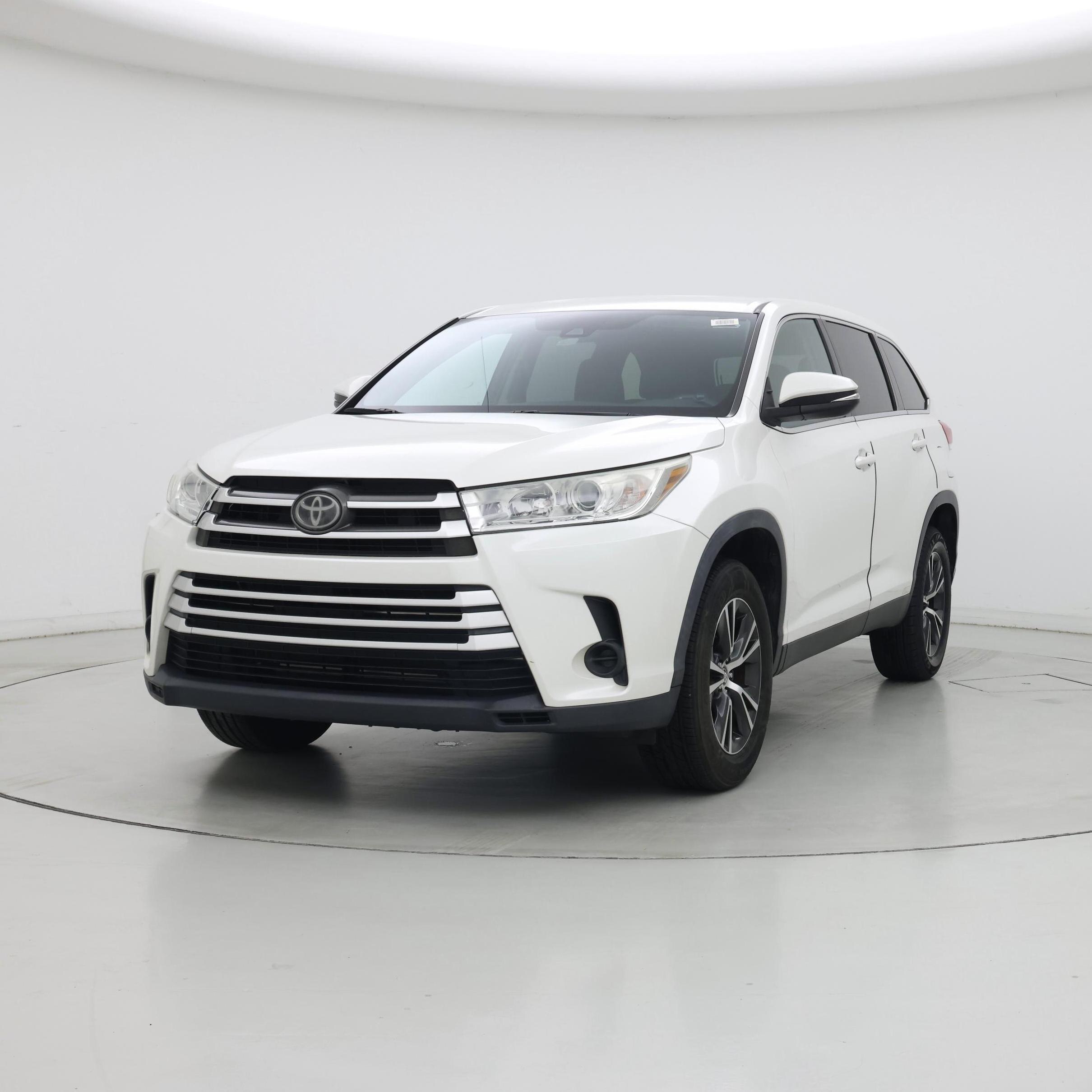 Thumbnail: 2019 Toyota Highlander - 4