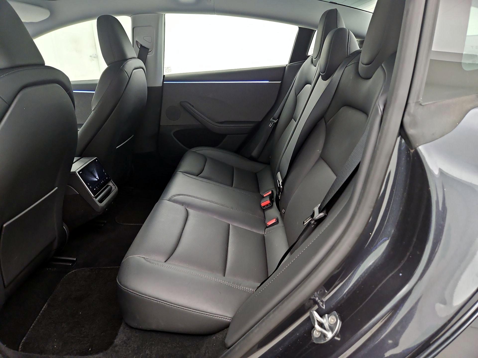 Thumbnail: 2025 Tesla Model 3 - 17