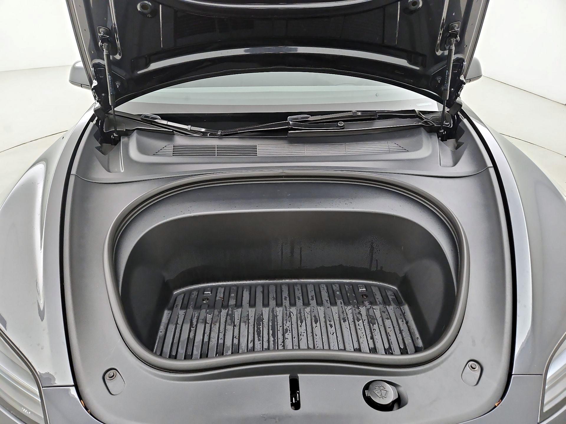 Thumbnail: 2025 Tesla Model 3 - 19