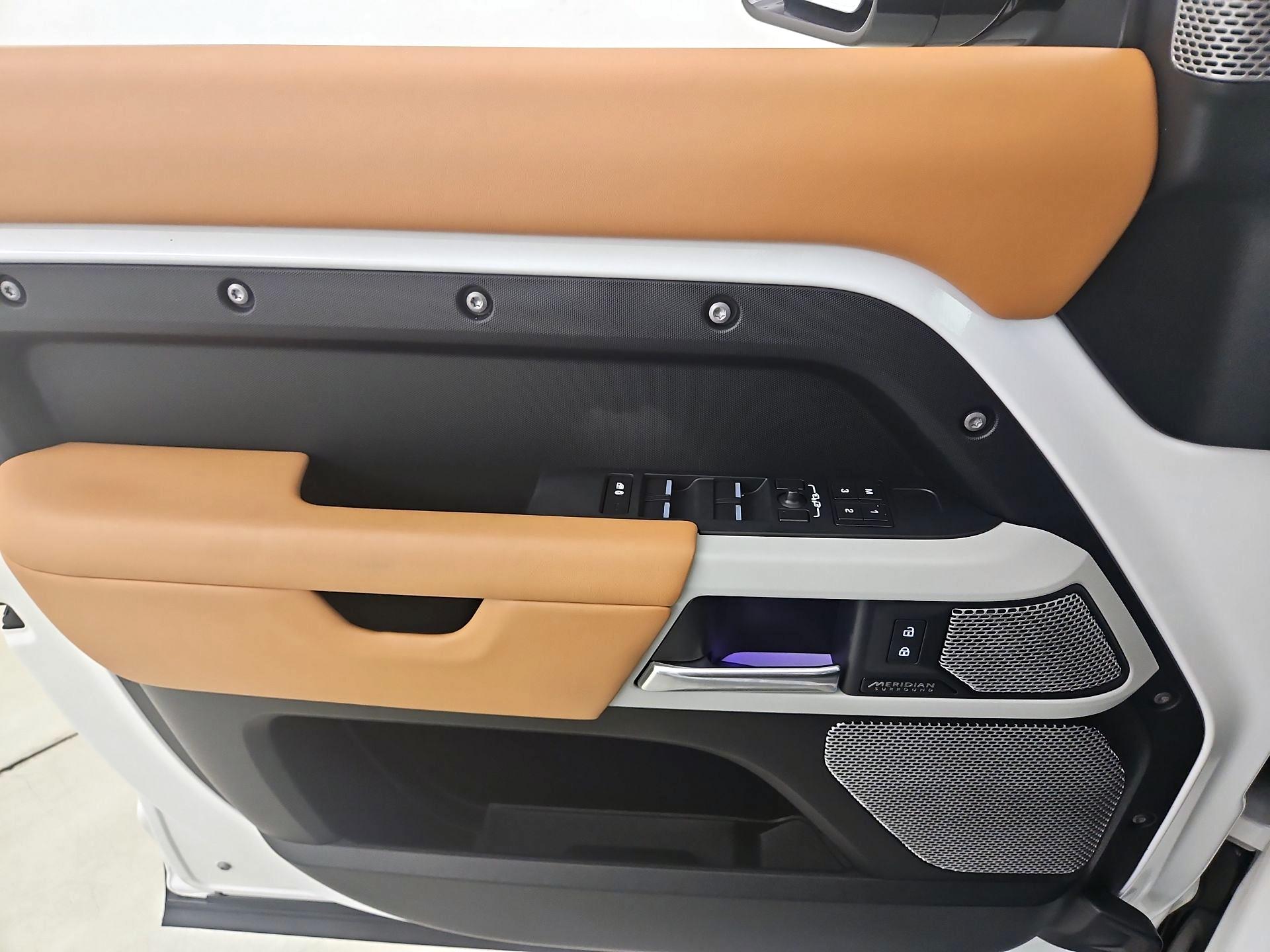 Thumbnail: 2023 Land Rover Defender - 12