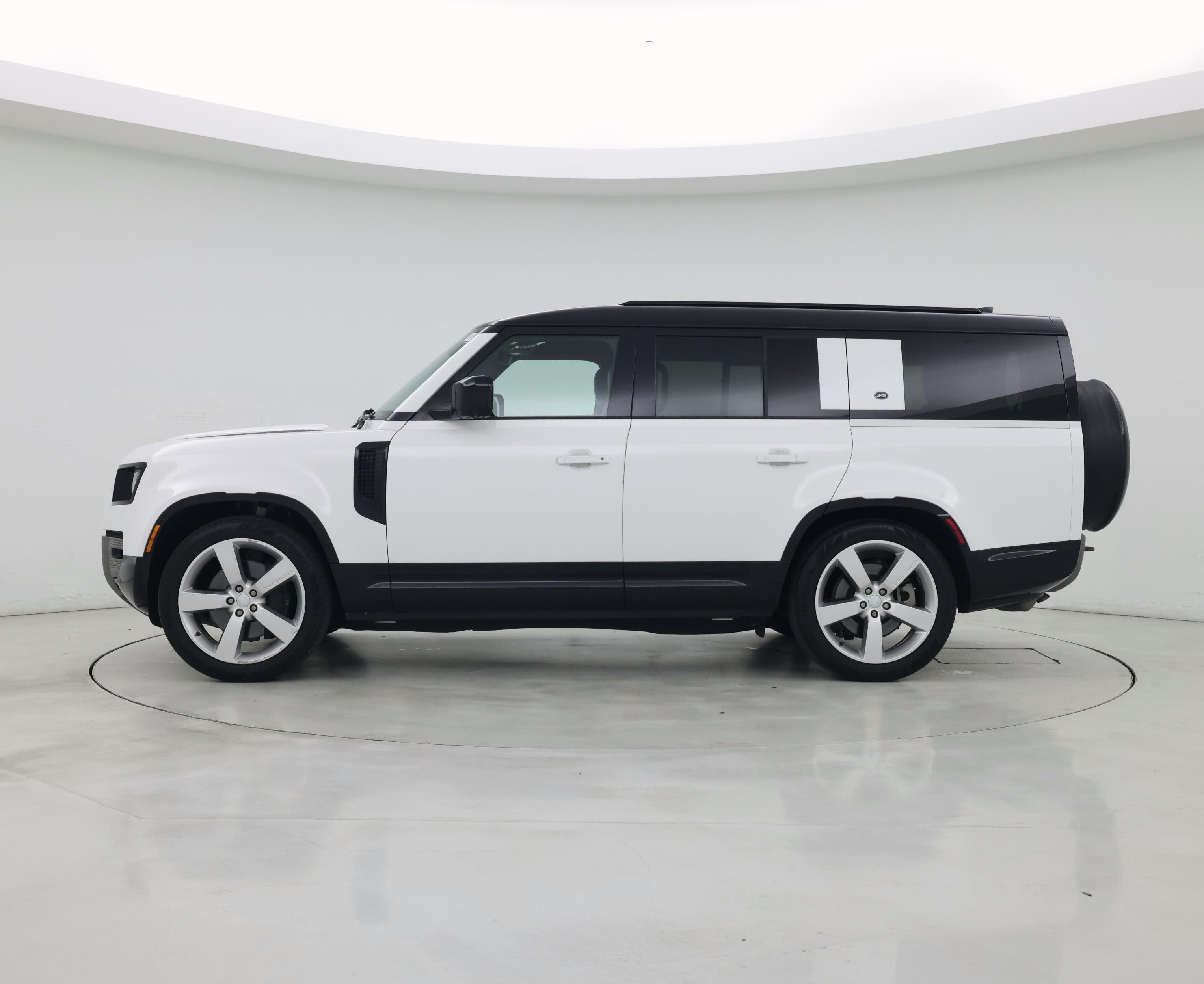 Thumbnail: 2023 Land Rover Defender - 3