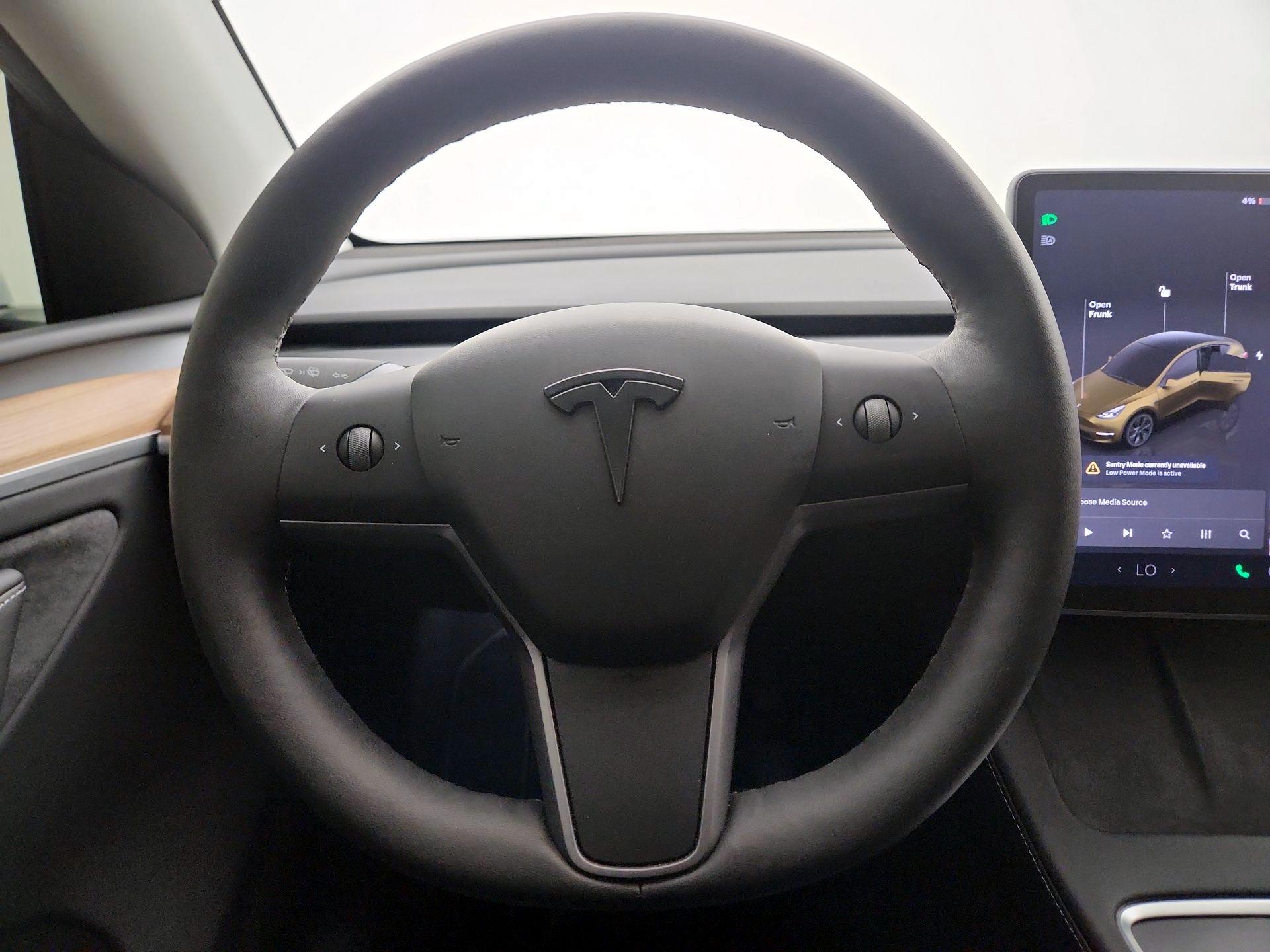 Thumbnail: 2025 Tesla Model Y - 10