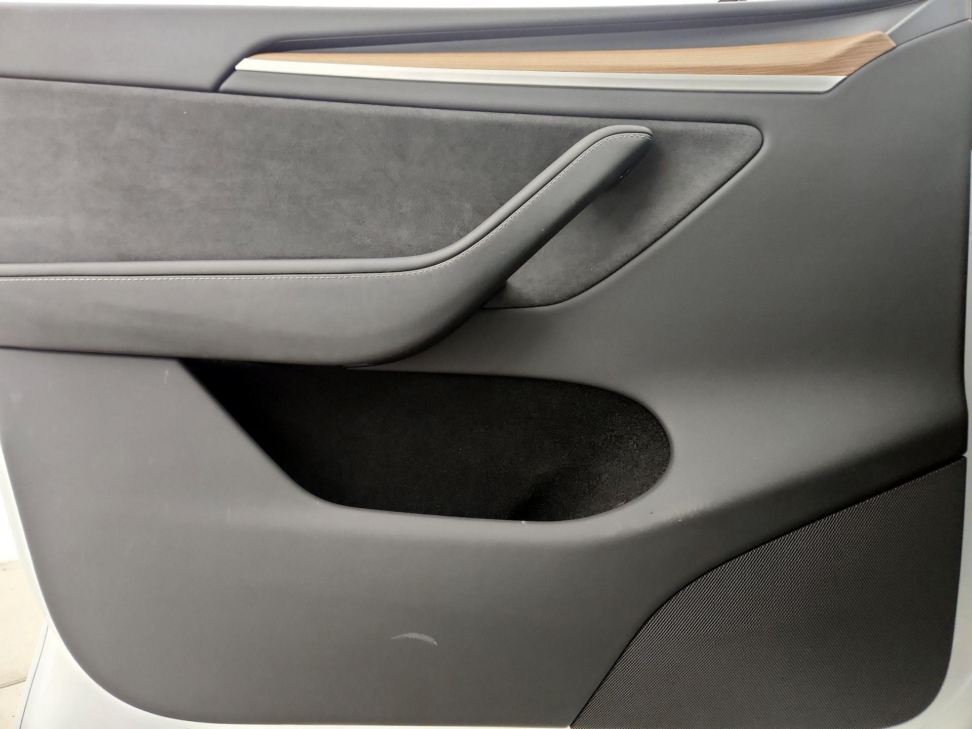 Thumbnail: 2025 Tesla Model Y - 12