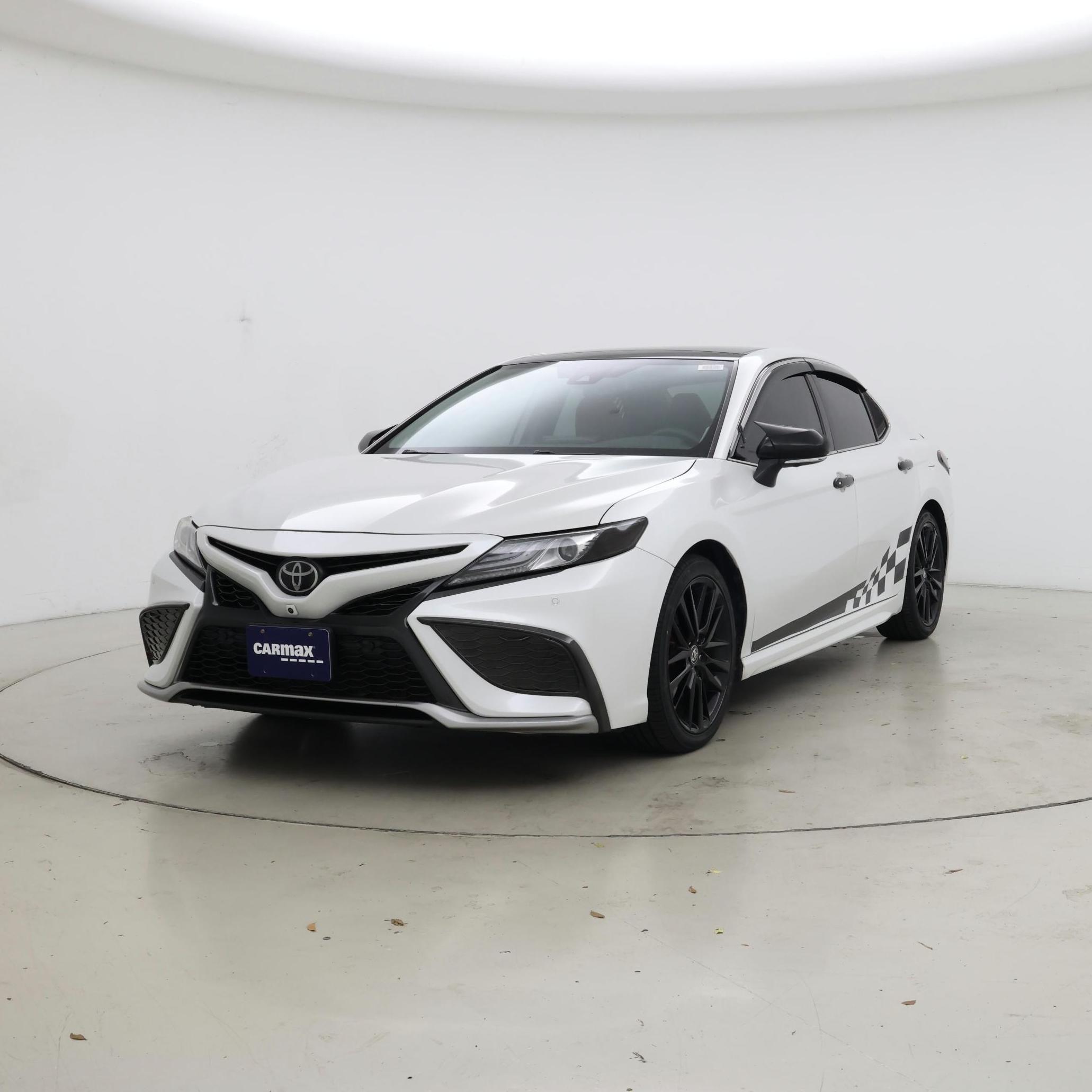 Thumbnail: 2022 Toyota Camry - 4